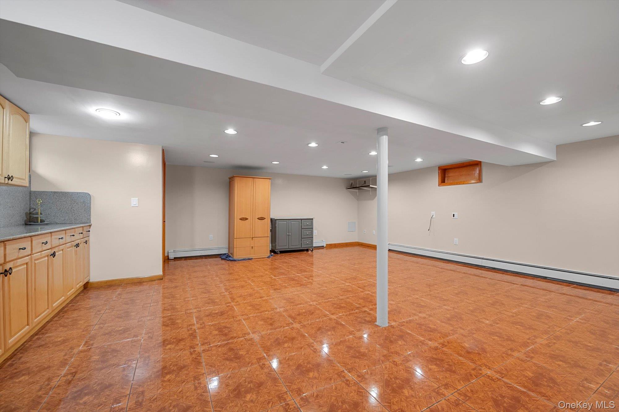 #18 photo, 85-66 188th Street, Hollis , NY 11423