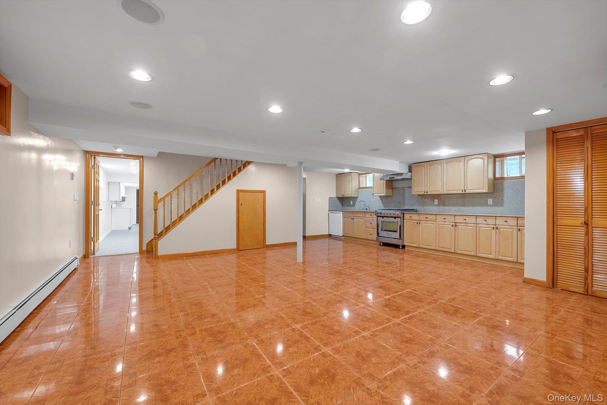 #19 photo, 85-66 188th Street, Hollis , NY 11423