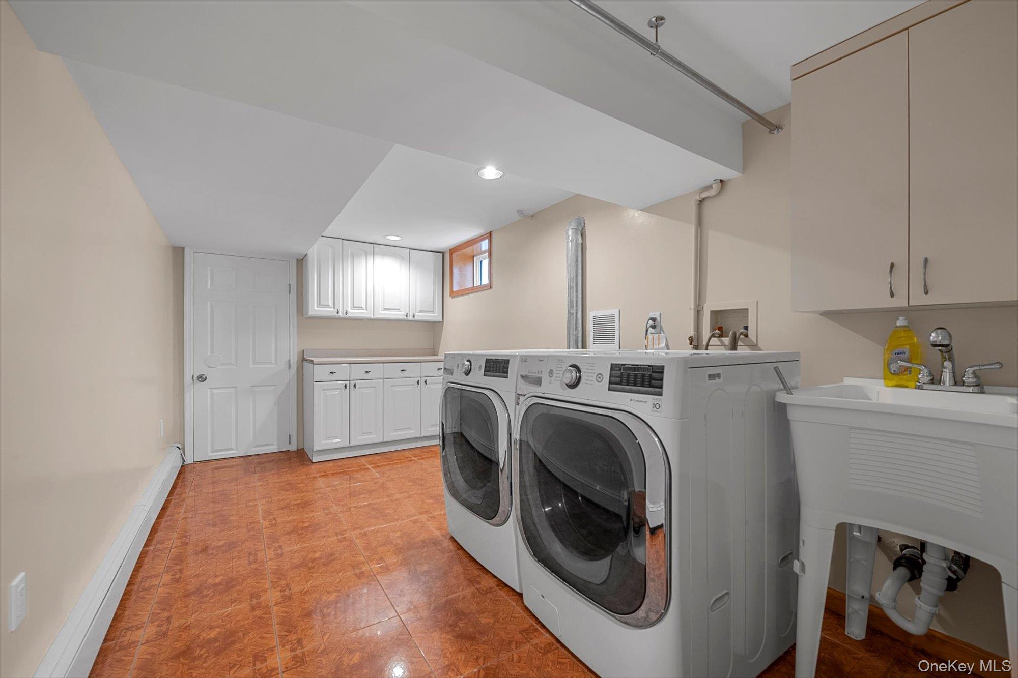 #20 photo, 85-66 188th Street, Hollis , NY 11423