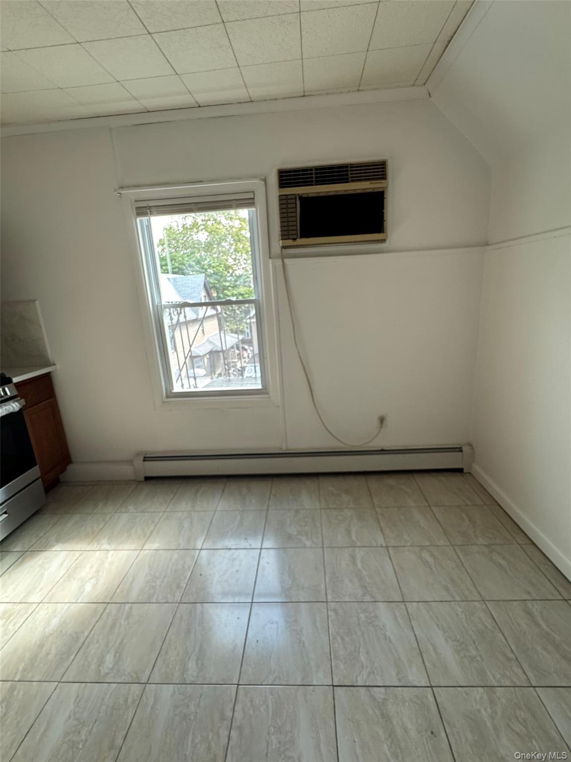 #4 photo, 85-63 87th Street, クイーンズ区 Woodhaven , NY 11421