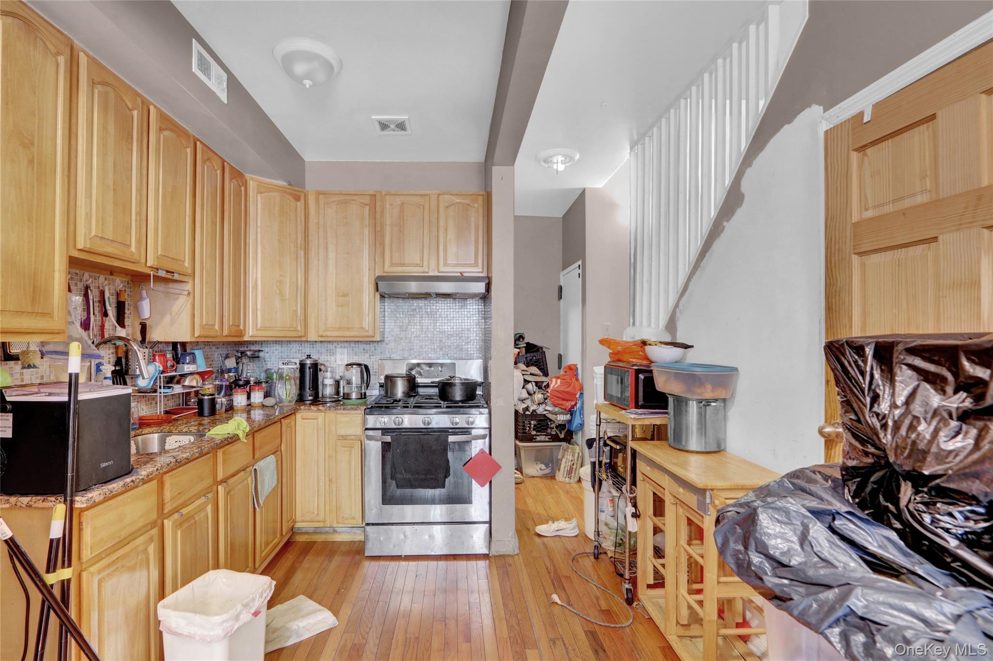 #13 photo, 3012 Seagirt Avenue, クイーンズ区 Far Rockaway , NY 11691