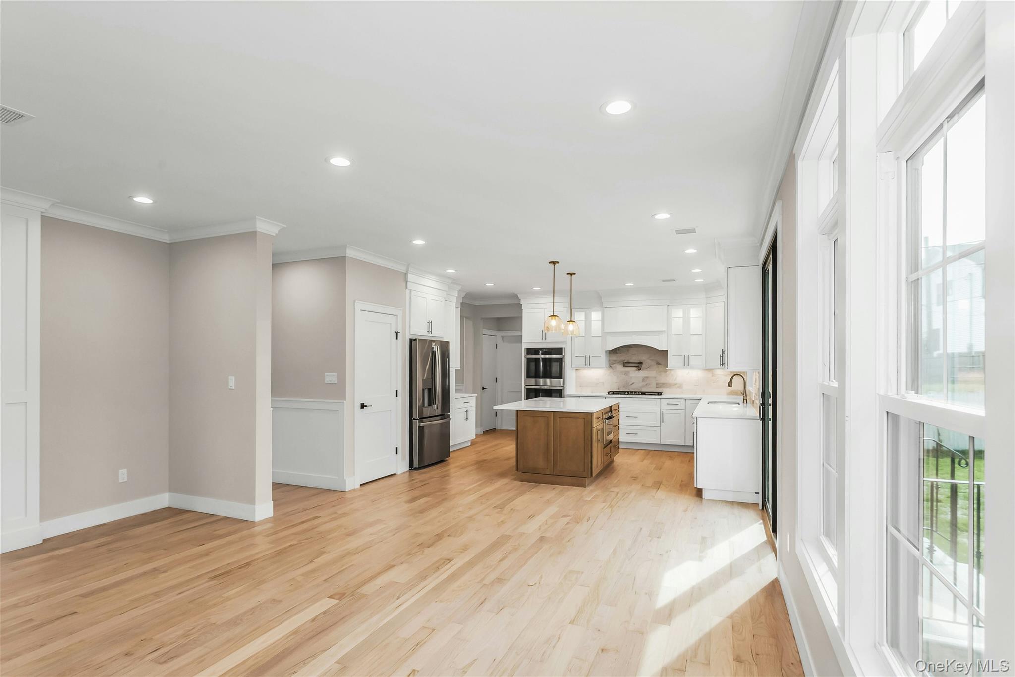 #17 photo, 22 Cheshire Avenue, Syosset , NY 11791