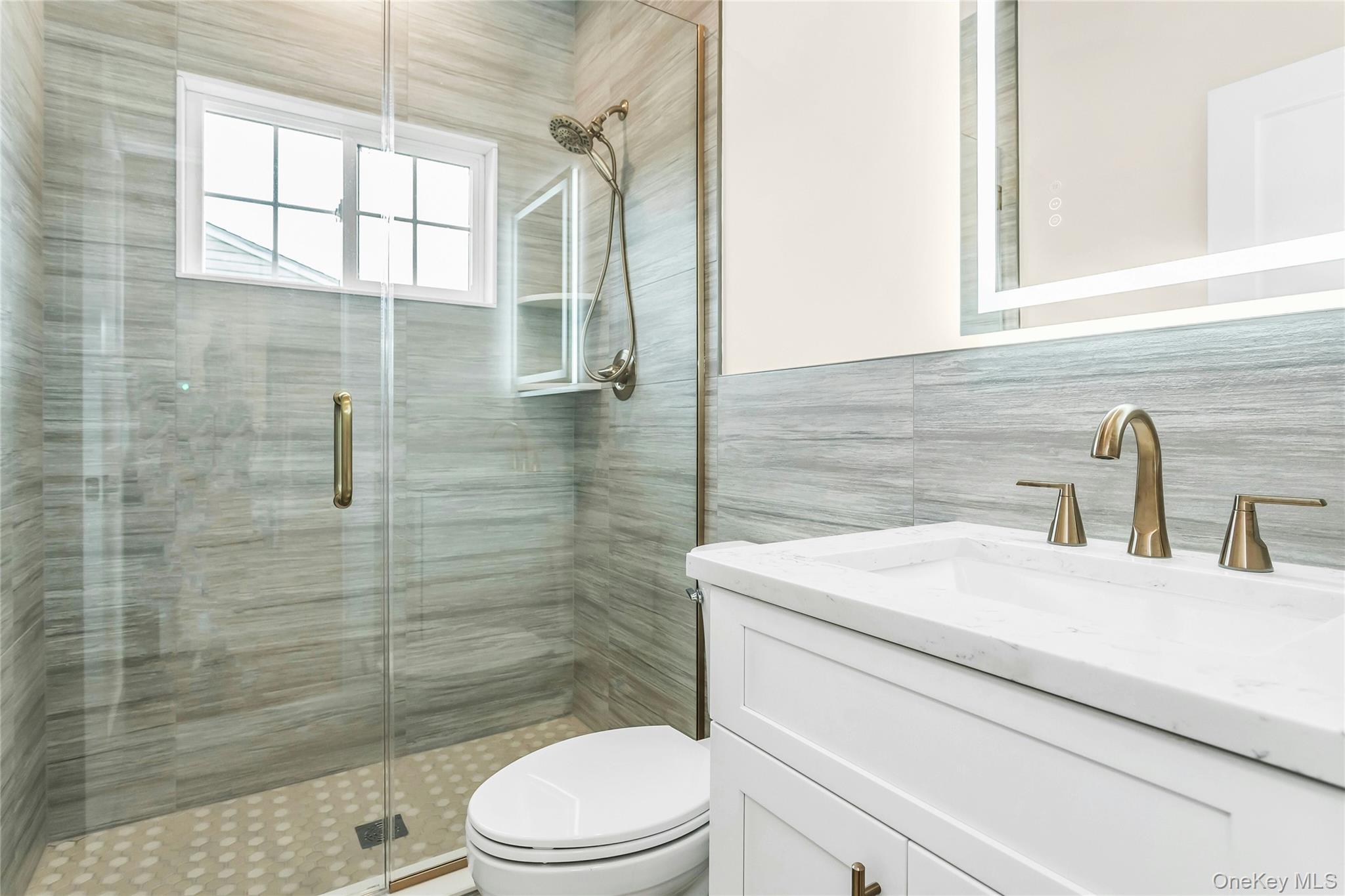 #19 photo, 22 Cheshire Avenue, Syosset , NY 11791