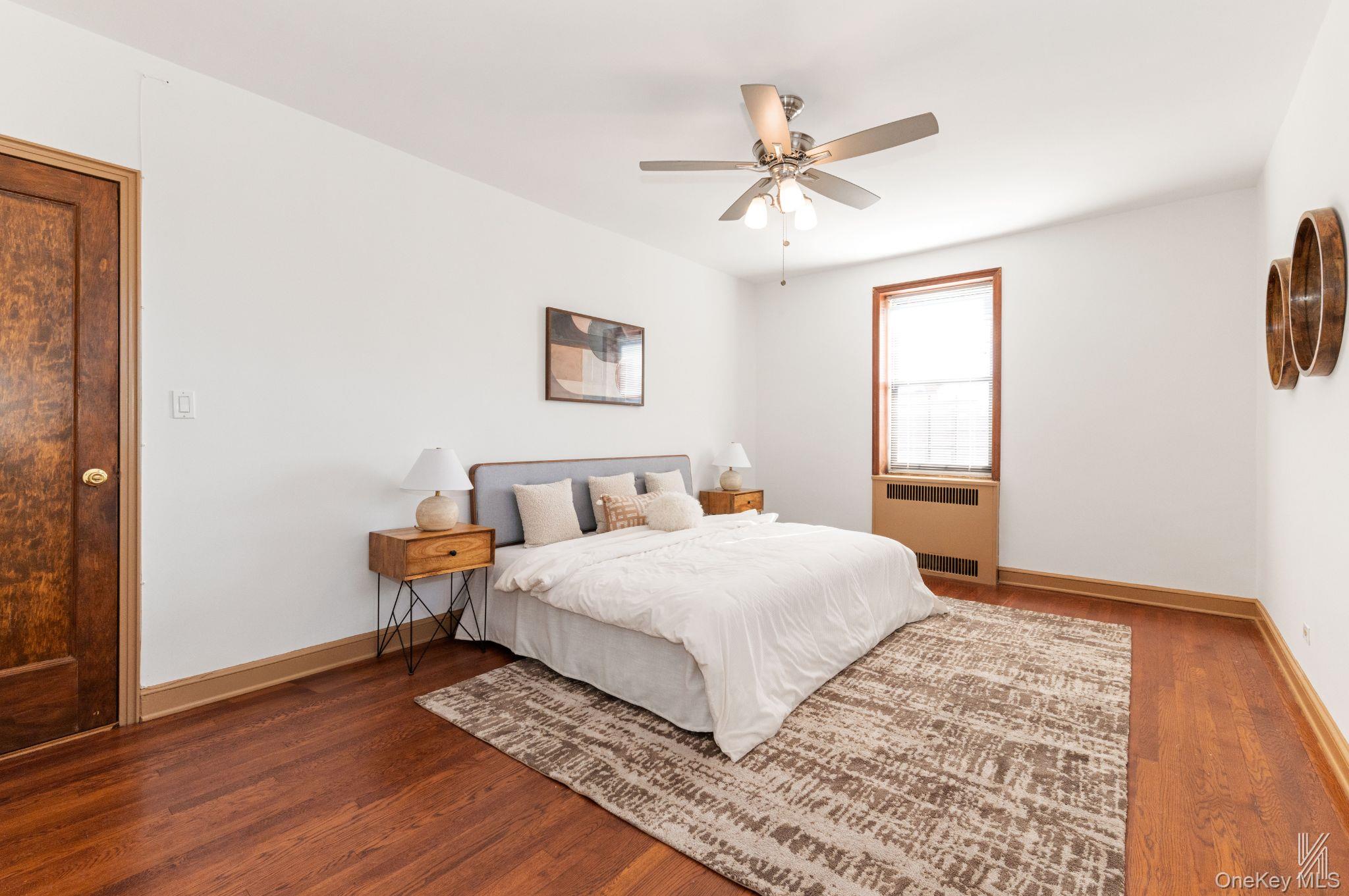 #12 photo, 25-40 31st Avenue, クイーンズ区 Astoria , NY 11106