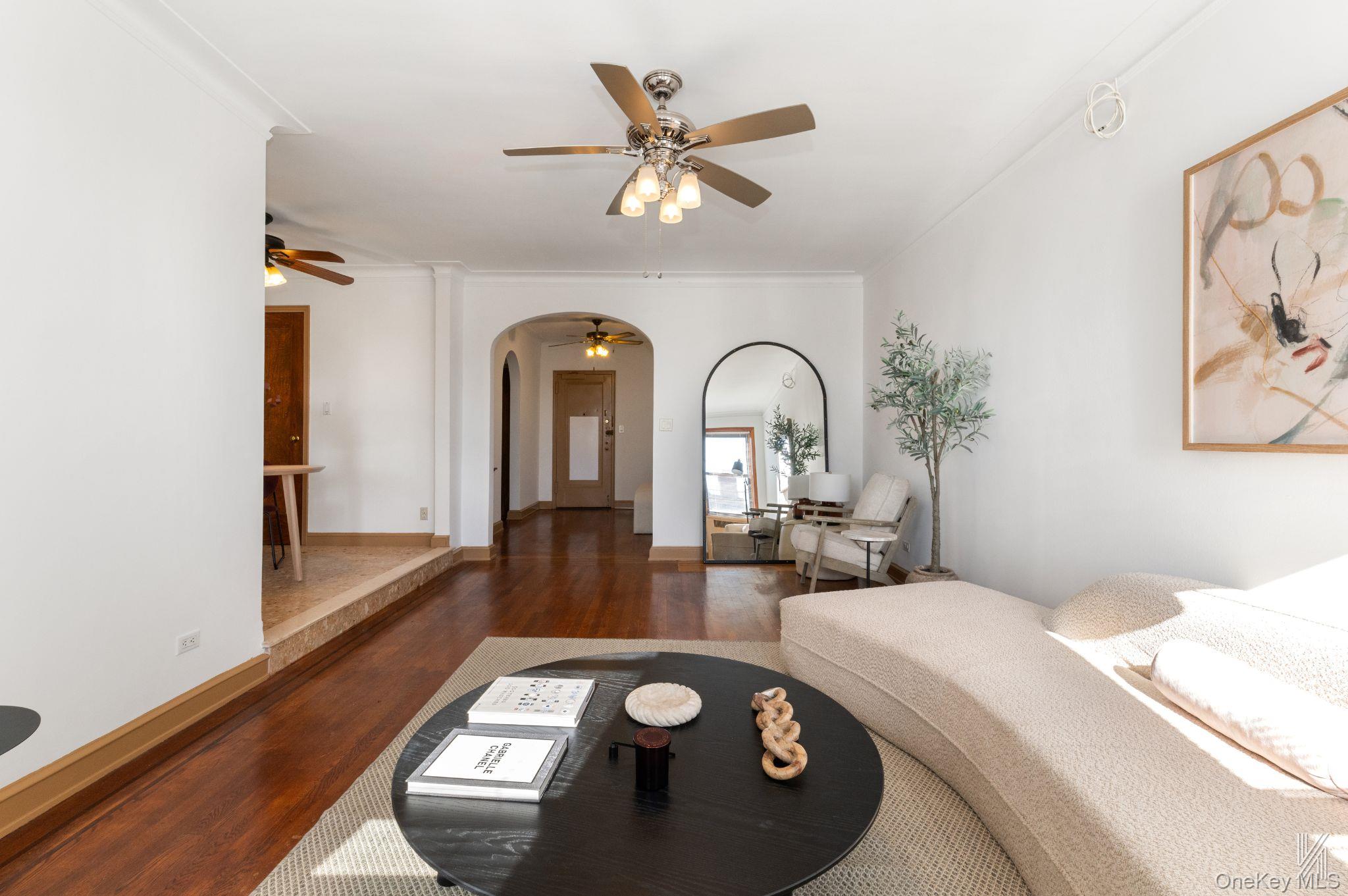 #5 photo, 25-40 31st Avenue, クイーンズ区 Astoria , NY 11106