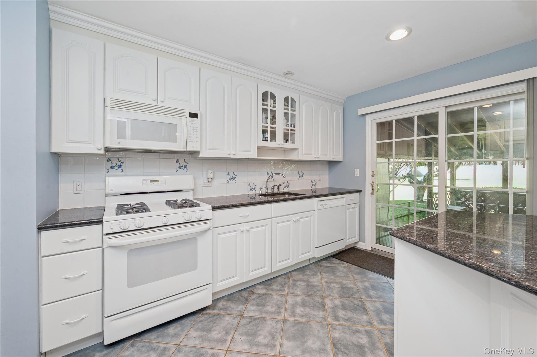 #9 photo, 14 Radburn Drive, サフォーク郡 Commack , NY 11725