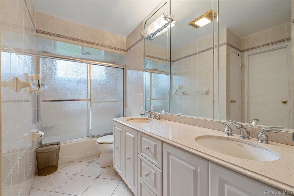 #18 photo, 330 Key Place, ナッソー郡 Jericho , NY 11753