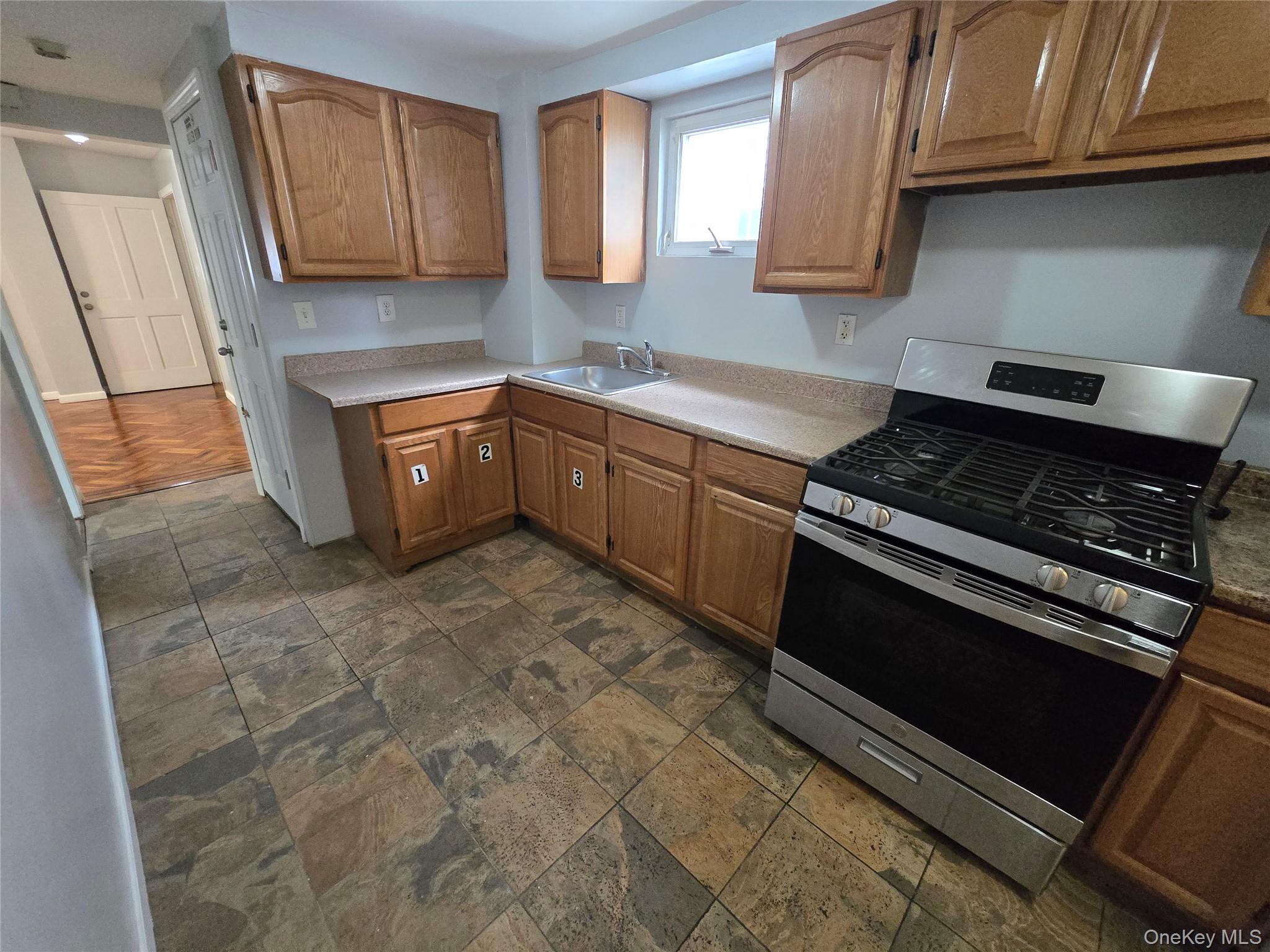 #5 photo, 115-29 198th Street, Saint Albans , NY 11412