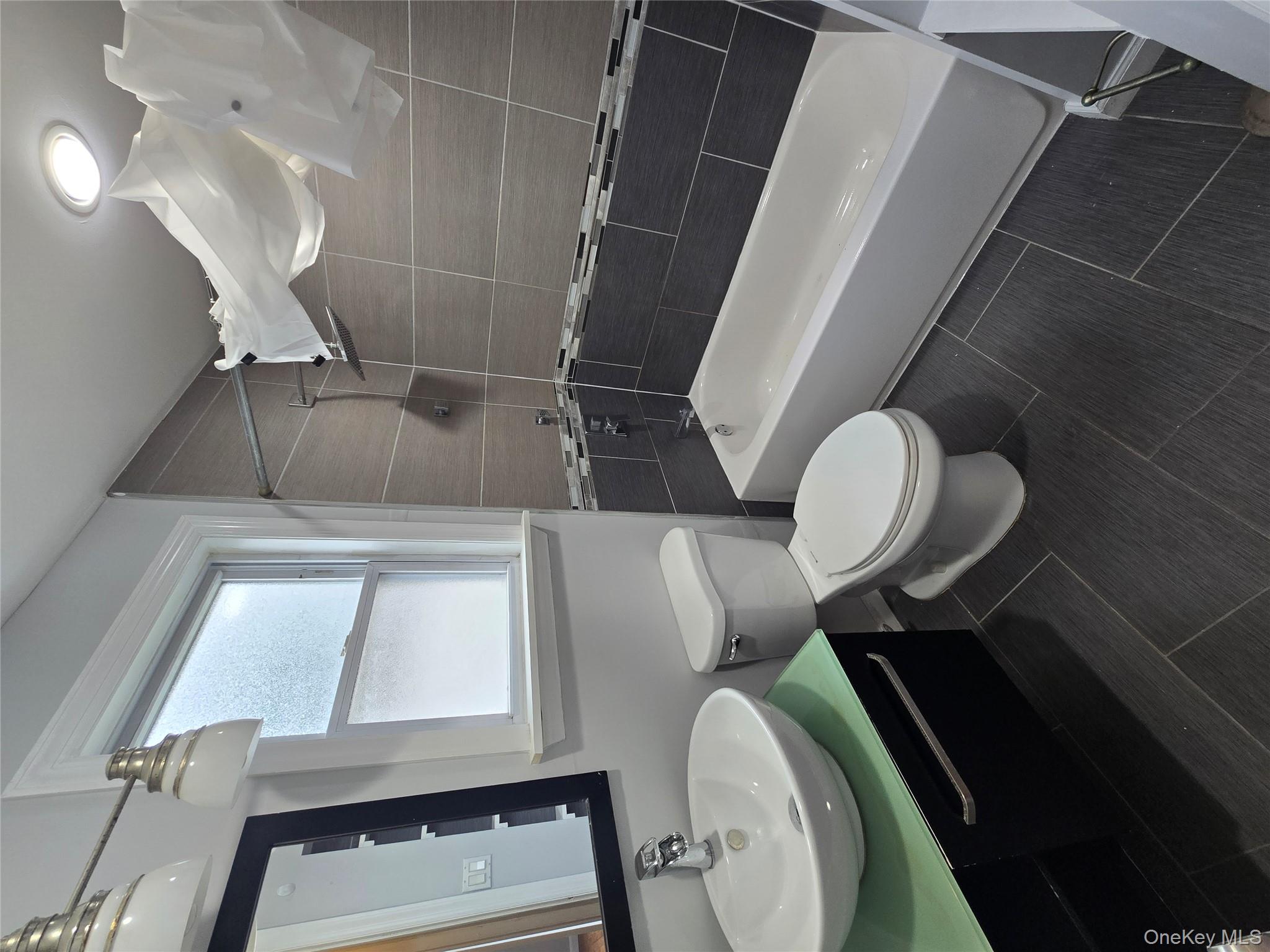 #7 photo, 115-29 198th Street, Saint Albans , NY 11412