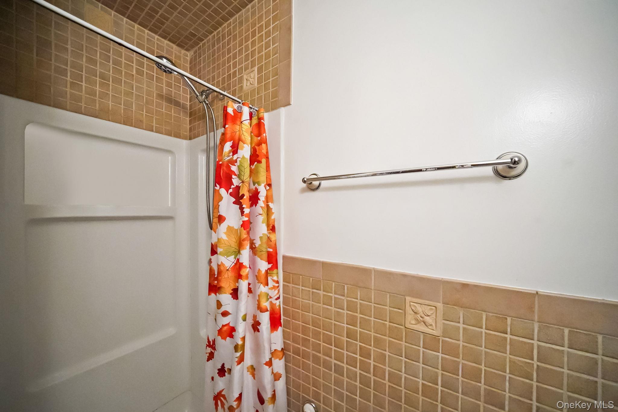 #14 photo, 9010 70th Drive, كوينز Forest Hills , NY 11375