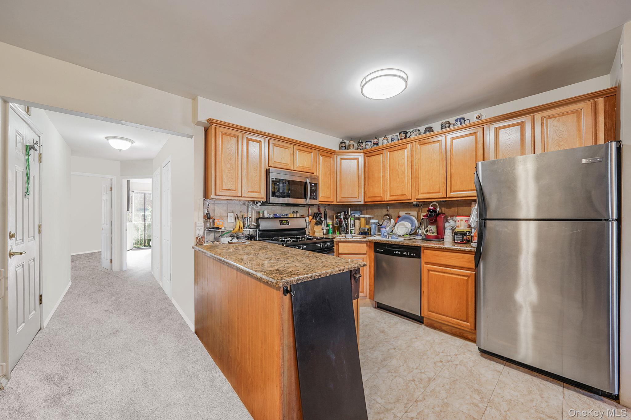 #20 photo, 9010 70th Drive, كوينز Forest Hills , NY 11375