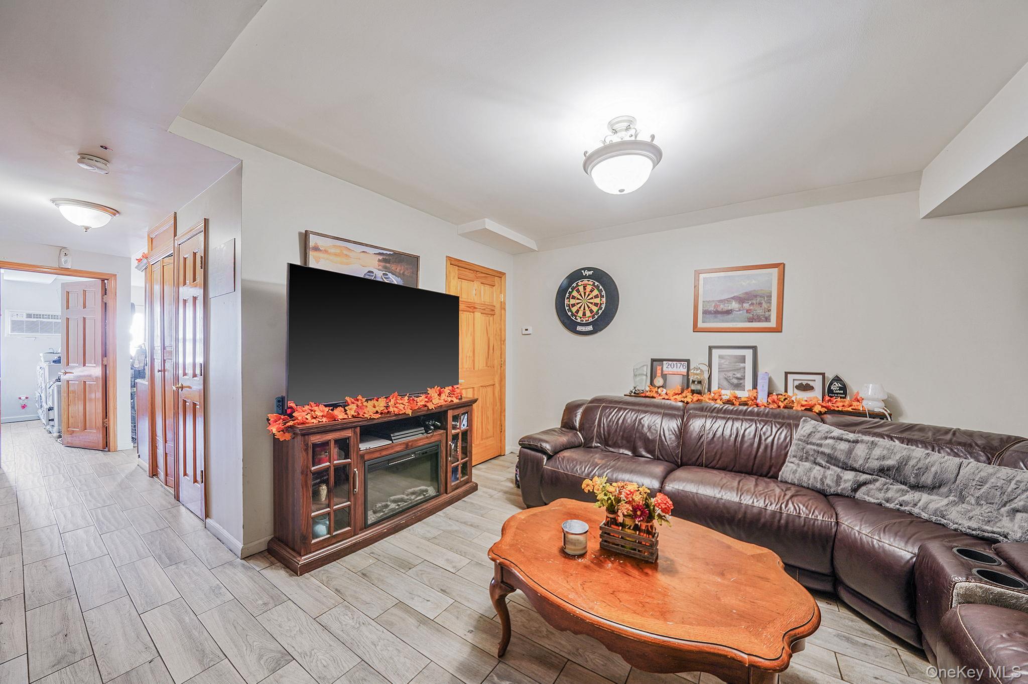 #6 photo, 9010 70th Drive, كوينز Forest Hills , NY 11375