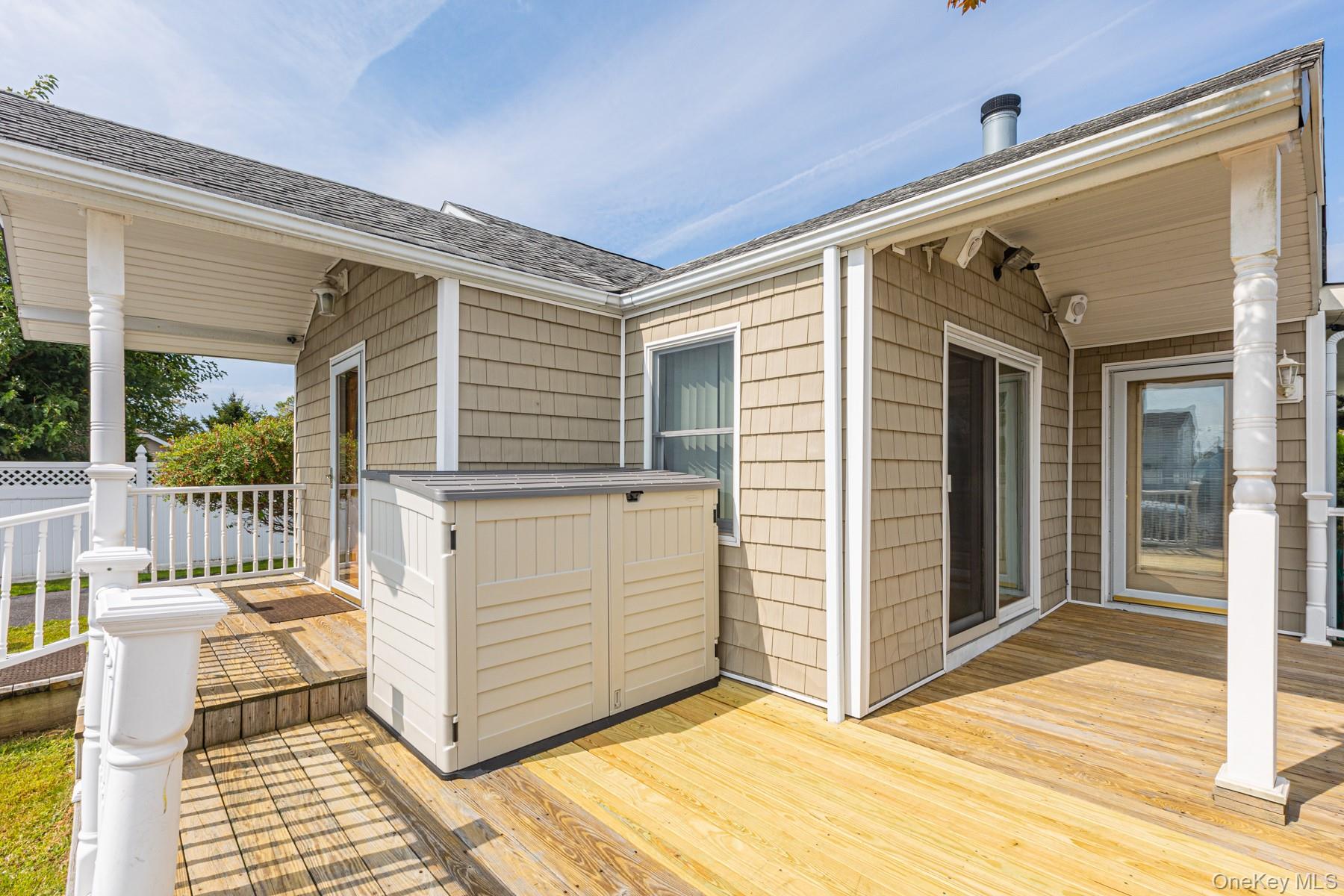 #18 photo, 97 Ocean Avenue, Bay Shore , NY 11706