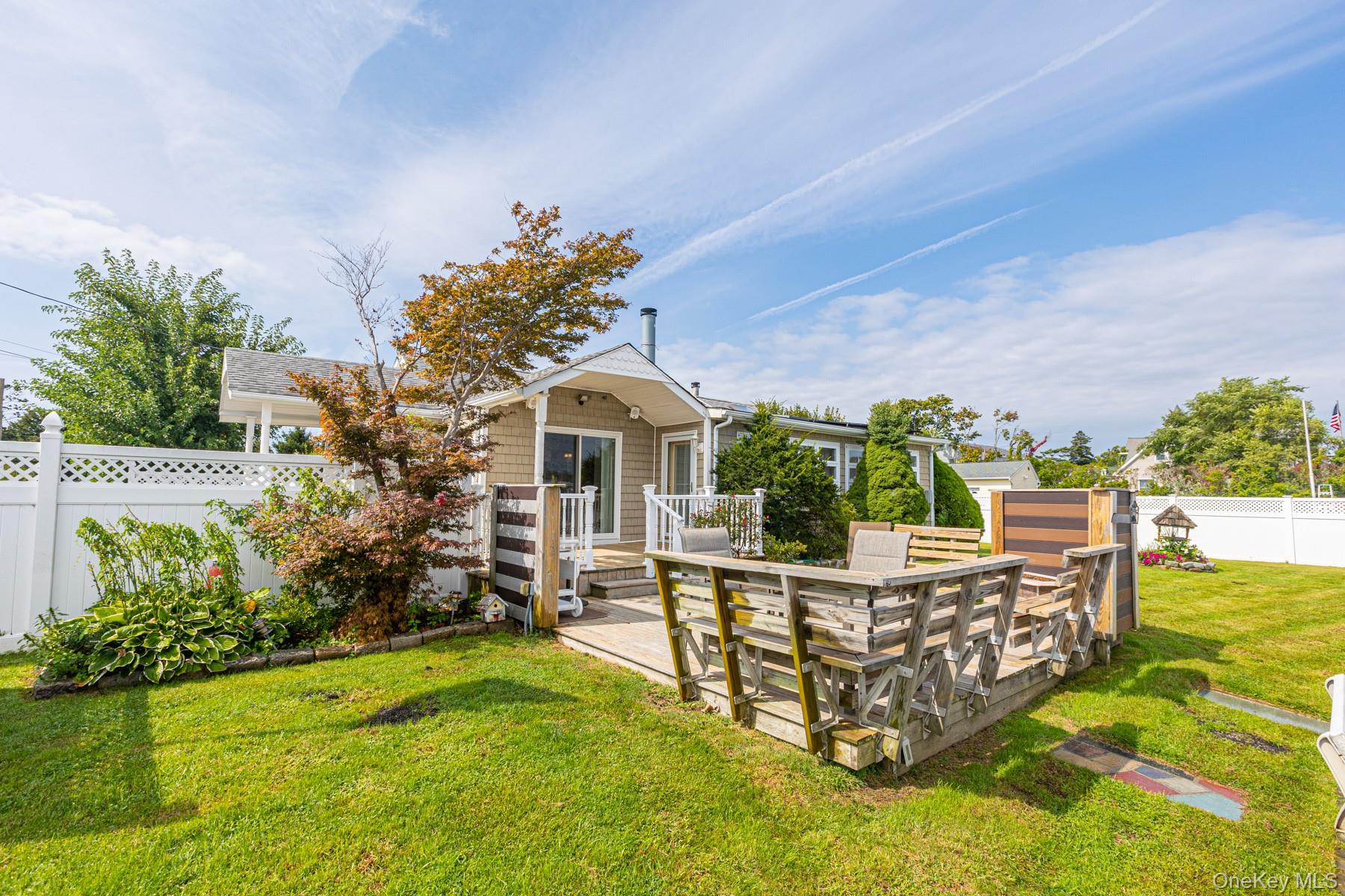 #19 photo, 97 Ocean Avenue, Bay Shore , NY 11706