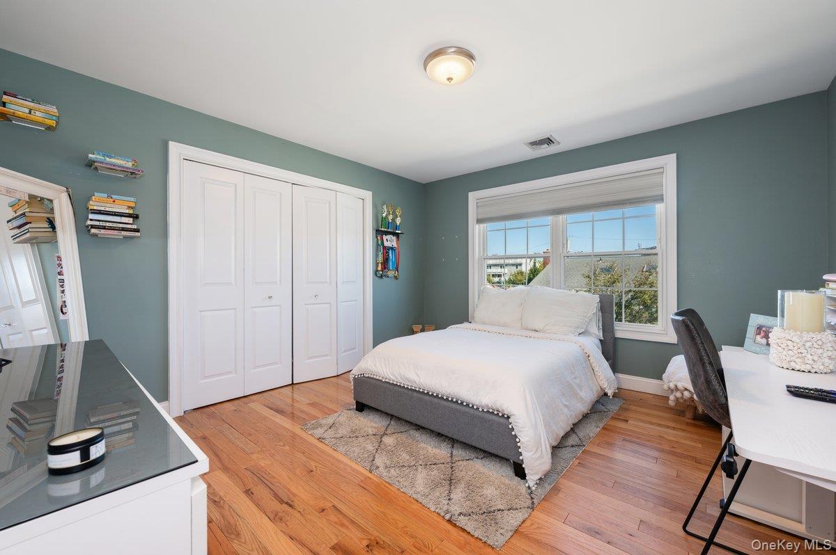 #17 photo, 79 Curley Street, ナッソー郡 Long Beach , NY 11561