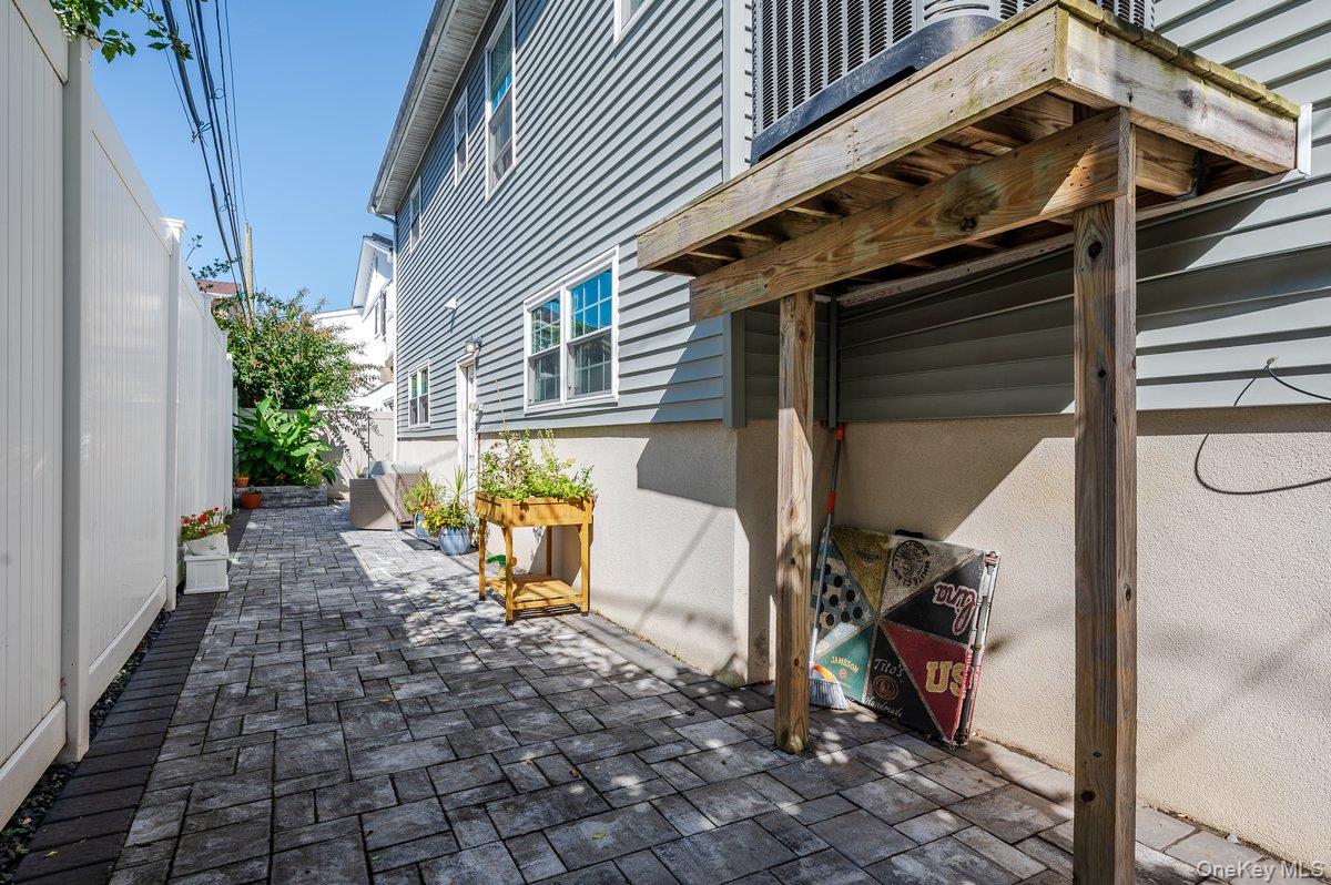 #20 photo, 79 Curley Street, ナッソー郡 Long Beach , NY 11561