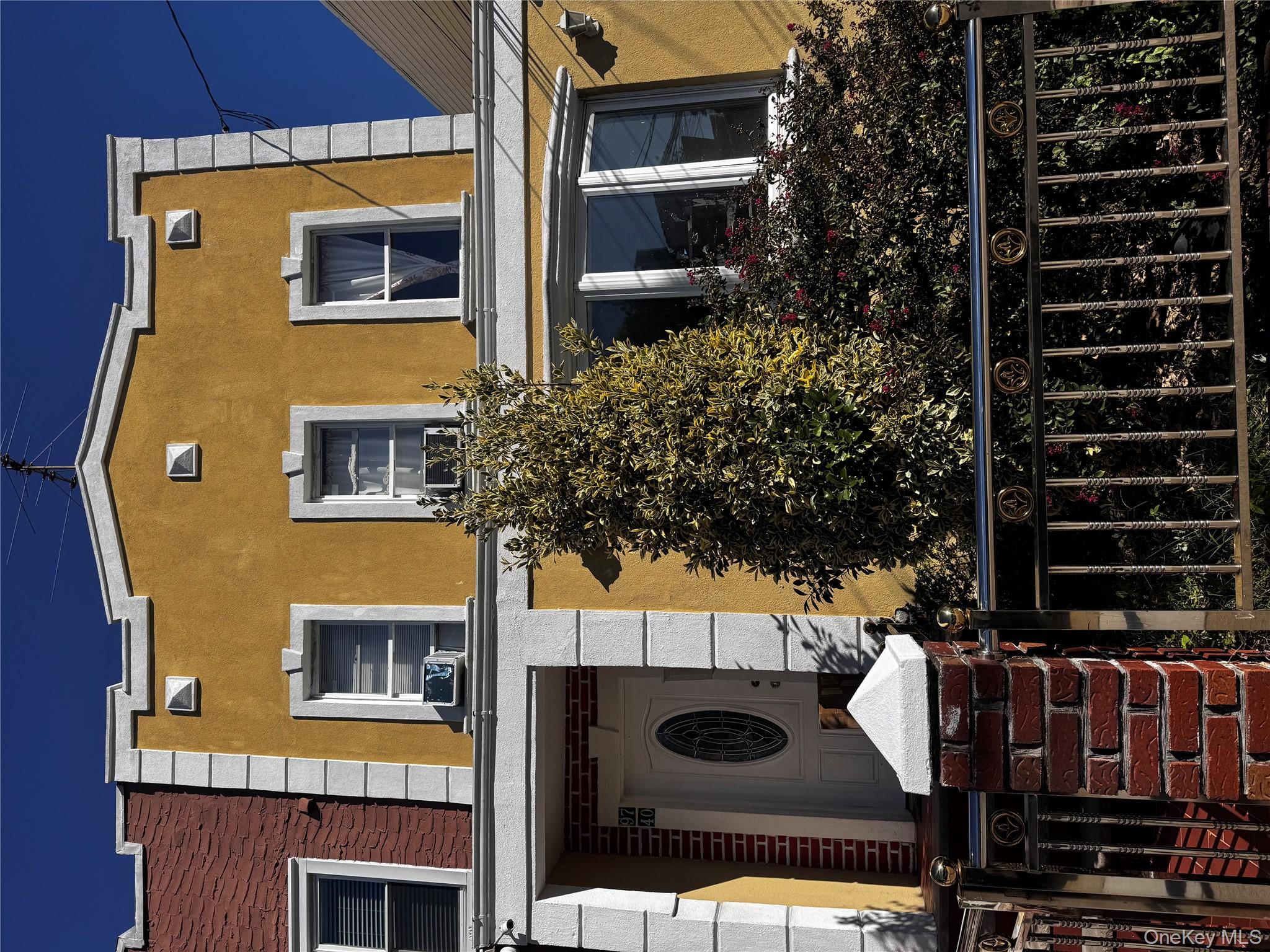 #1 photo, 97-40 Corona Ave, クイーンズ区 Corona , NY 11368