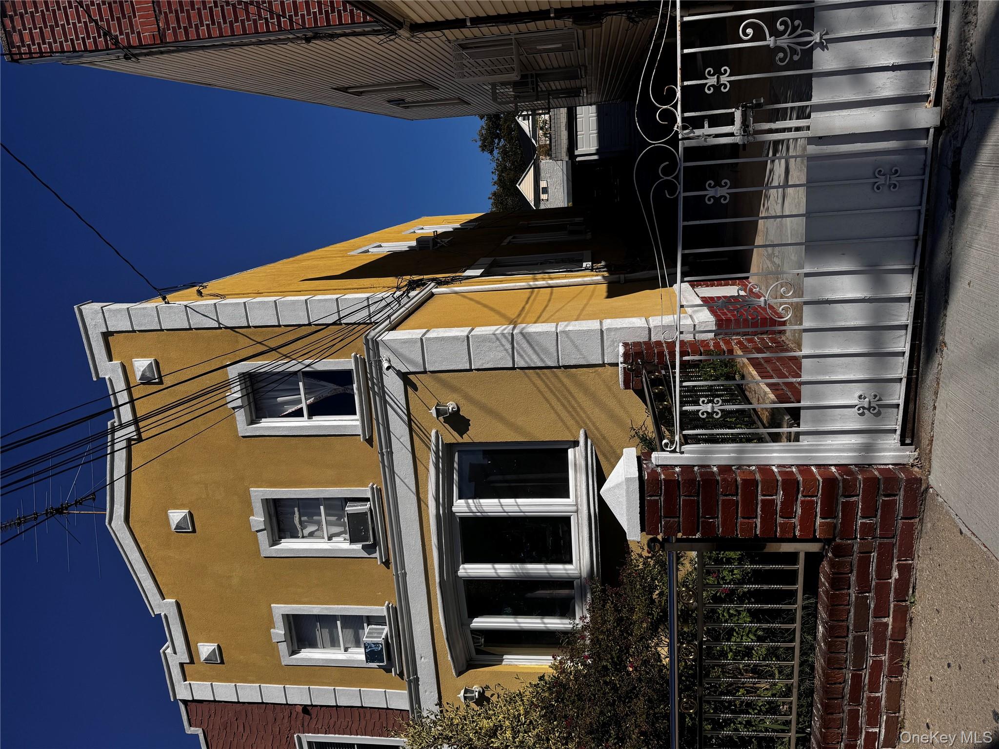 #2 photo, 97-40 Corona Ave, クイーンズ区 Corona , NY 11368