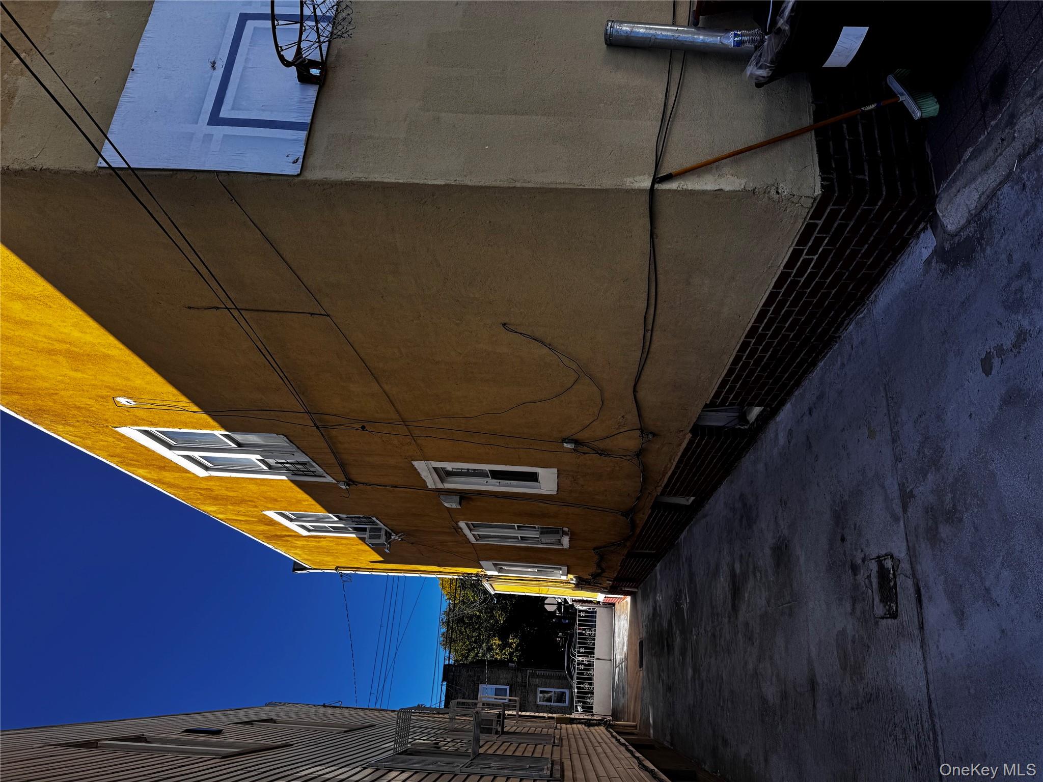 #3 photo, 97-40 Corona Ave, クイーンズ区 Corona , NY 11368