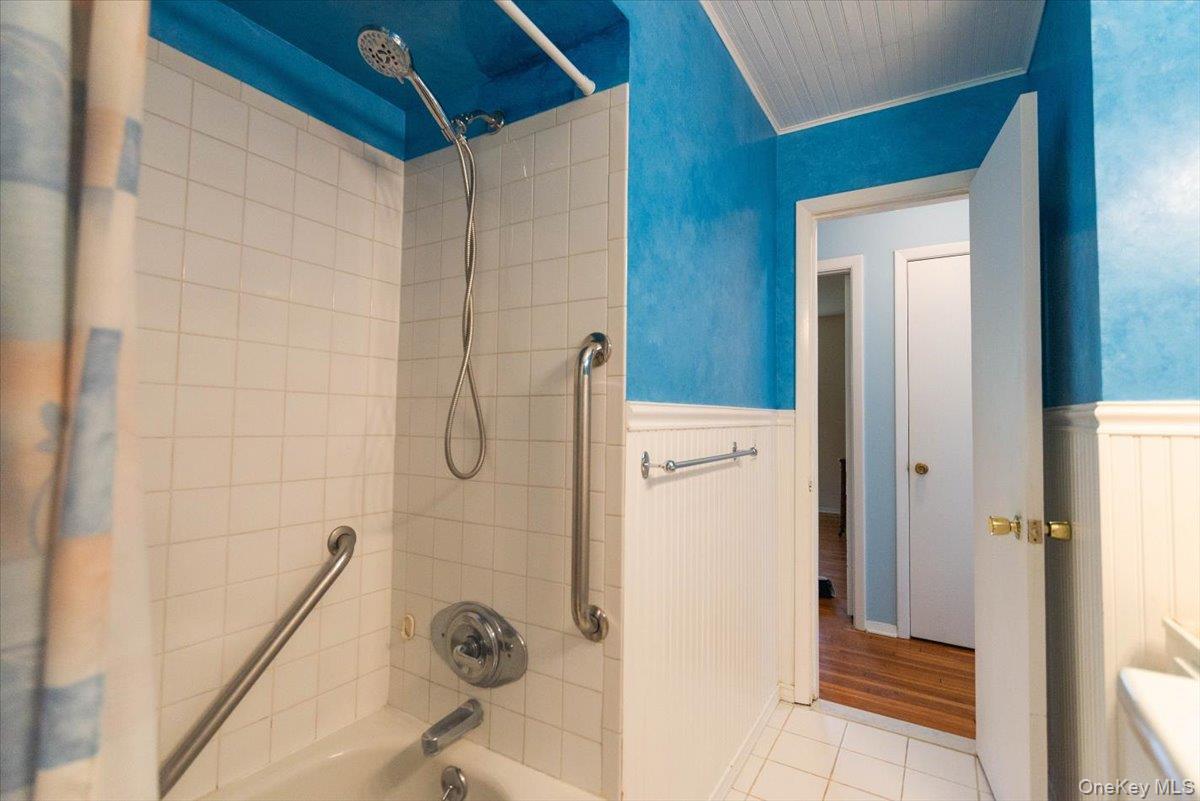 #19 photo, 160 E Willow Tree Road, Spring Valley , NY 10977