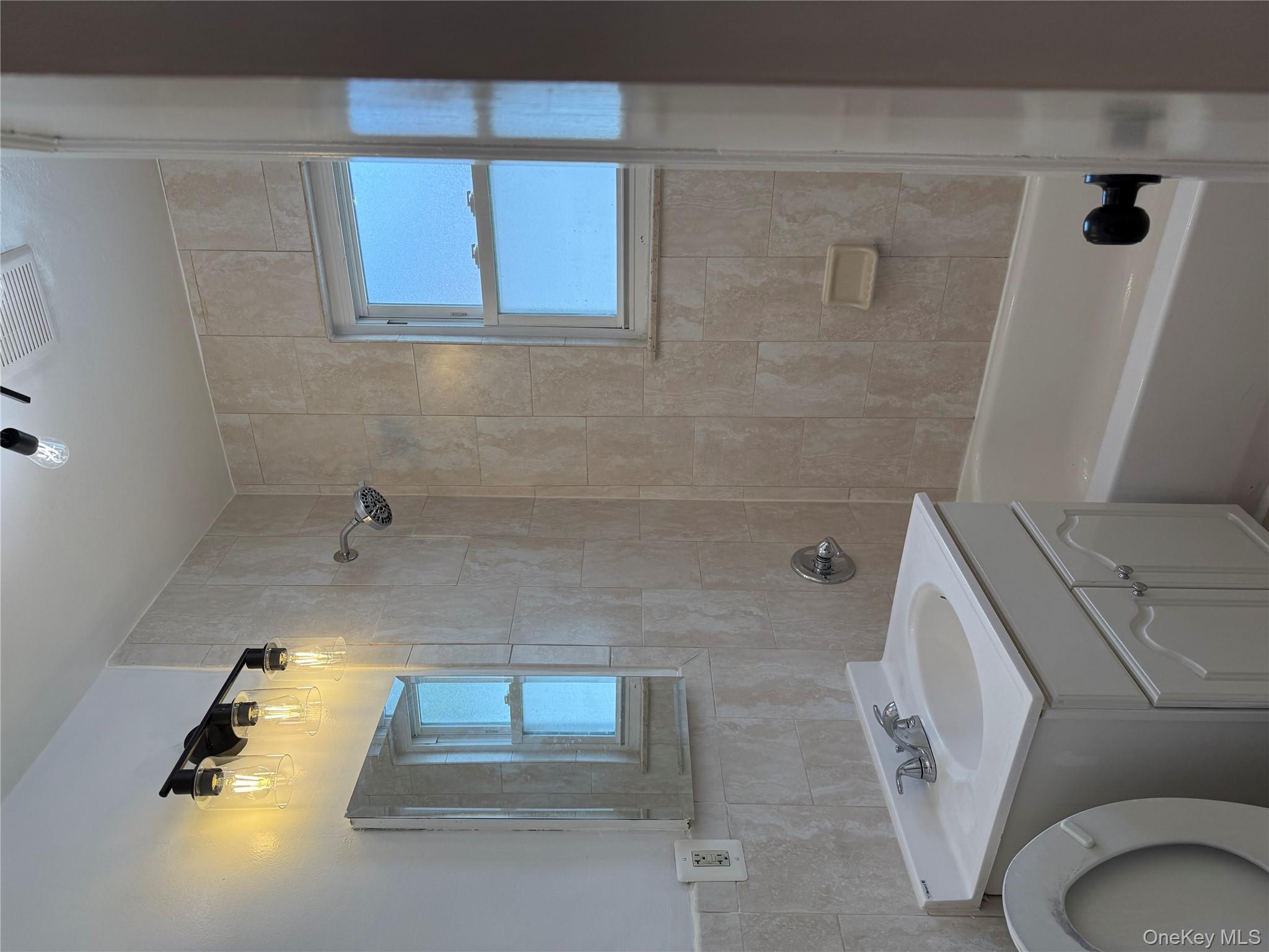 #12 photo, 3938 Amundson Avenue, Bronx , NY 10466