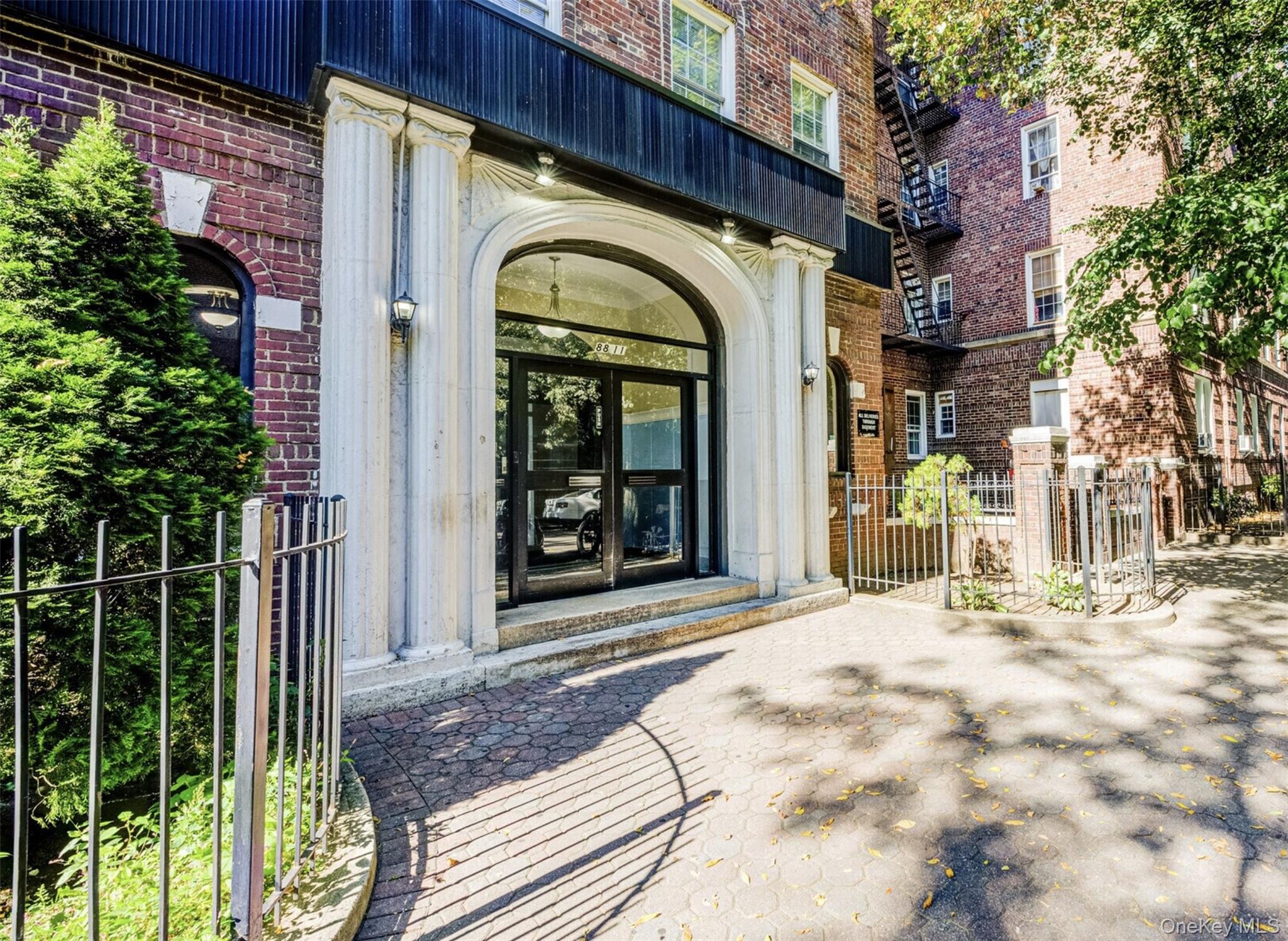 #2 photo, 88-11 Elmhurst Avenue, クイーンズ区 Elmhurst , NY 11373