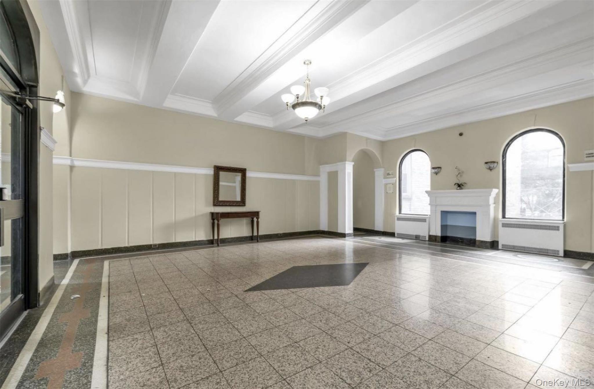 #3 photo, 88-11 Elmhurst Avenue, クイーンズ区 Elmhurst , NY 11373