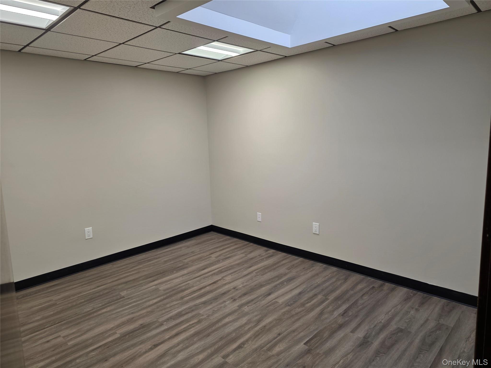 #10 photo, 98-100 Willis Avenue, ナッソー郡 Mineola , NY 11501