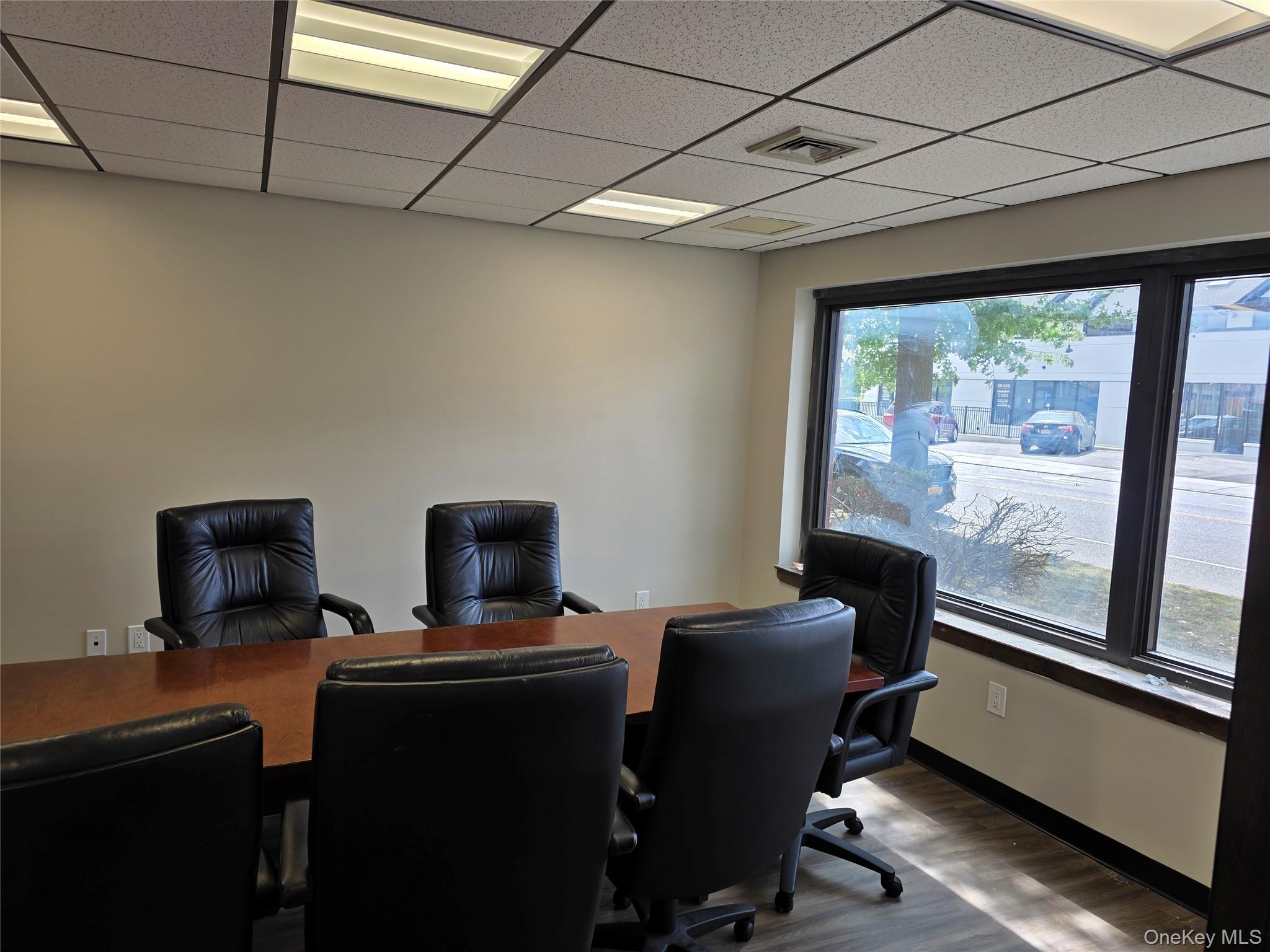 #17 photo, 98-100 Willis Avenue, ナッソー郡 Mineola , NY 11501