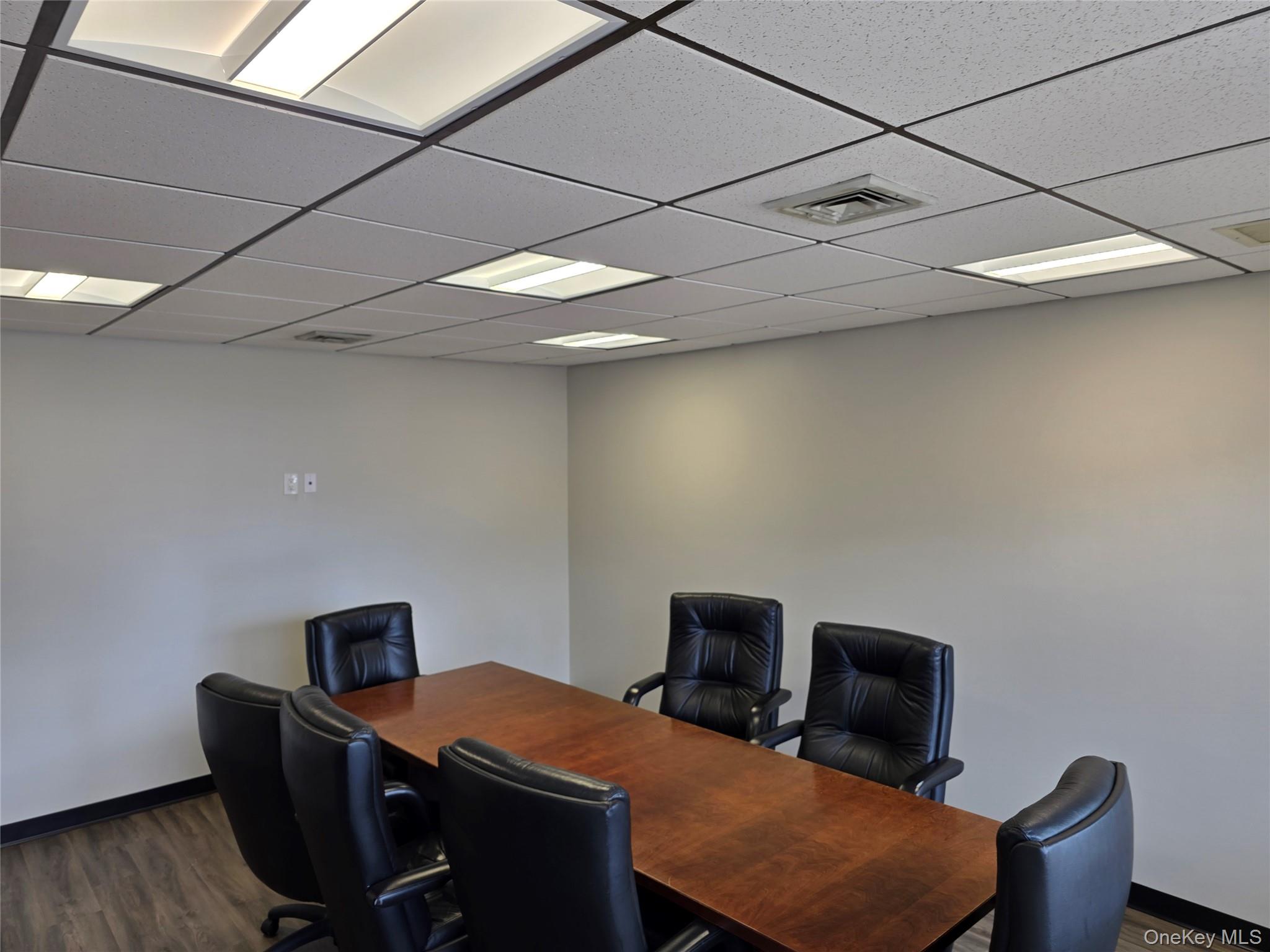 #18 photo, 98-100 Willis Avenue, ナッソー郡 Mineola , NY 11501