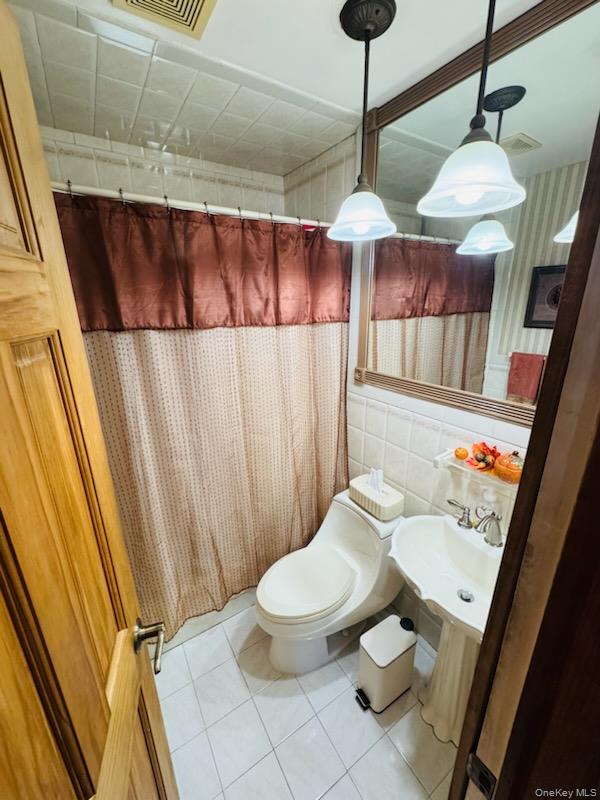 #12 photo, 404 Kensington Court, サフォーク郡 Copiague , NY 11726