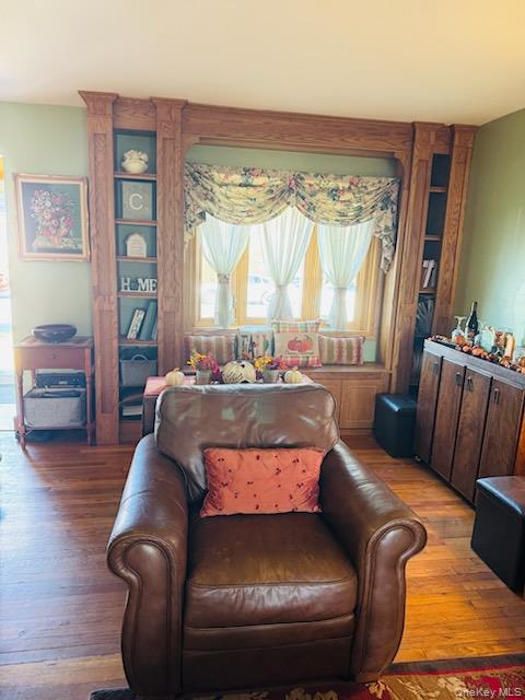 #4 photo, 404 Kensington Court, サフォーク郡 Copiague , NY 11726