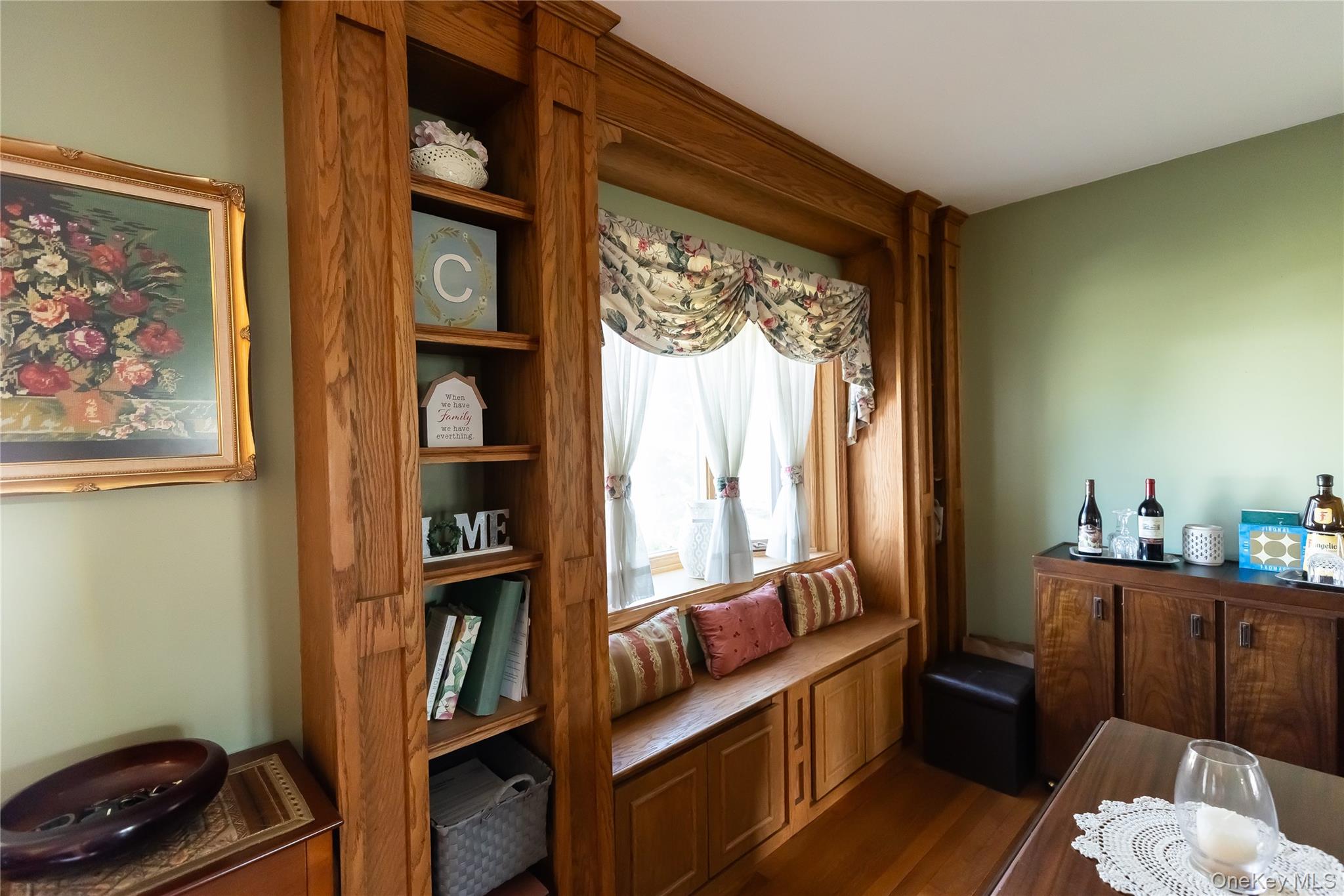 #5 photo, 404 Kensington Court, サフォーク郡 Copiague , NY 11726