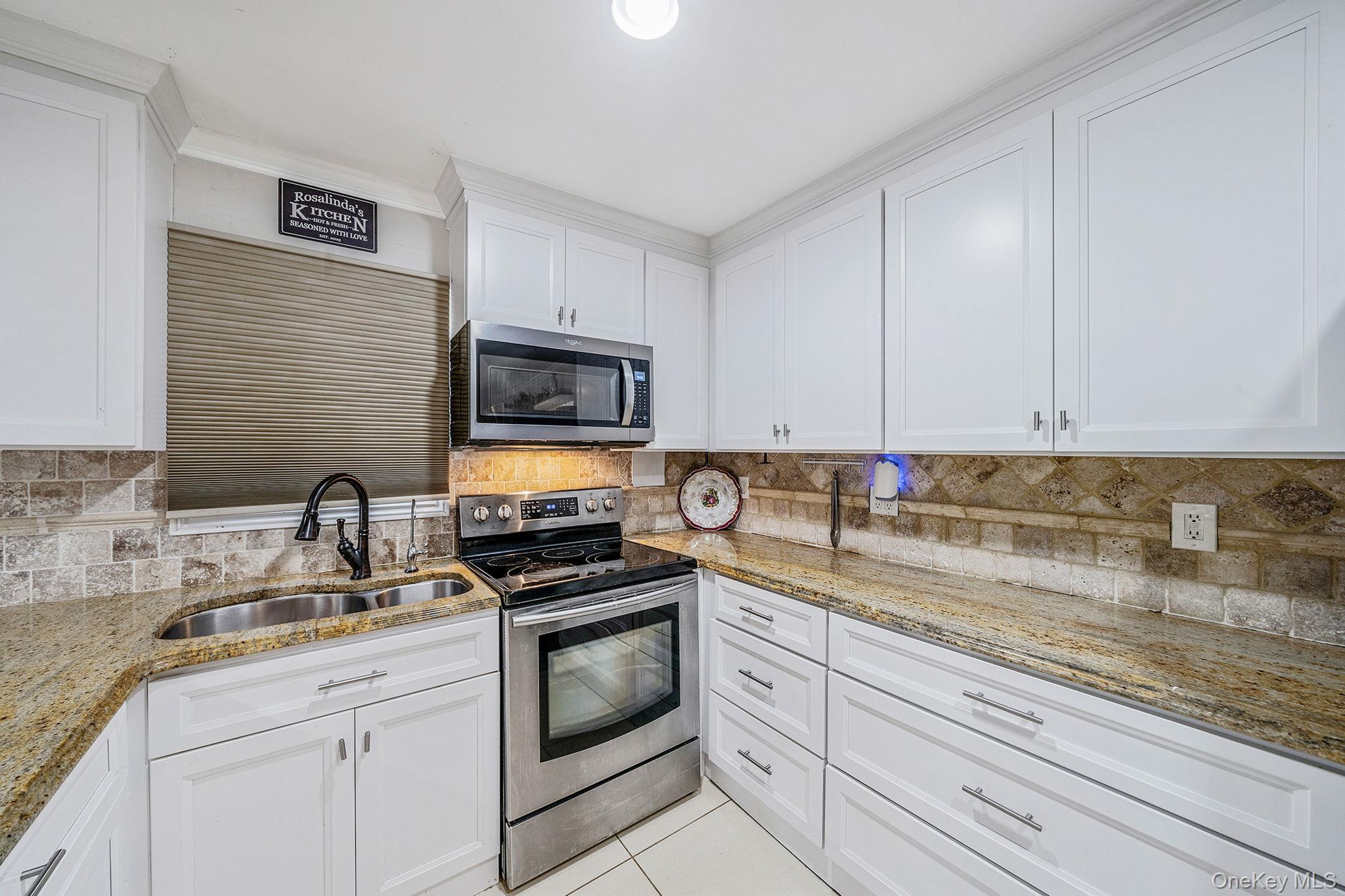 #12 photo, 7 Albermarle Avenue, サフォーク郡 Holtsville , NY 11742