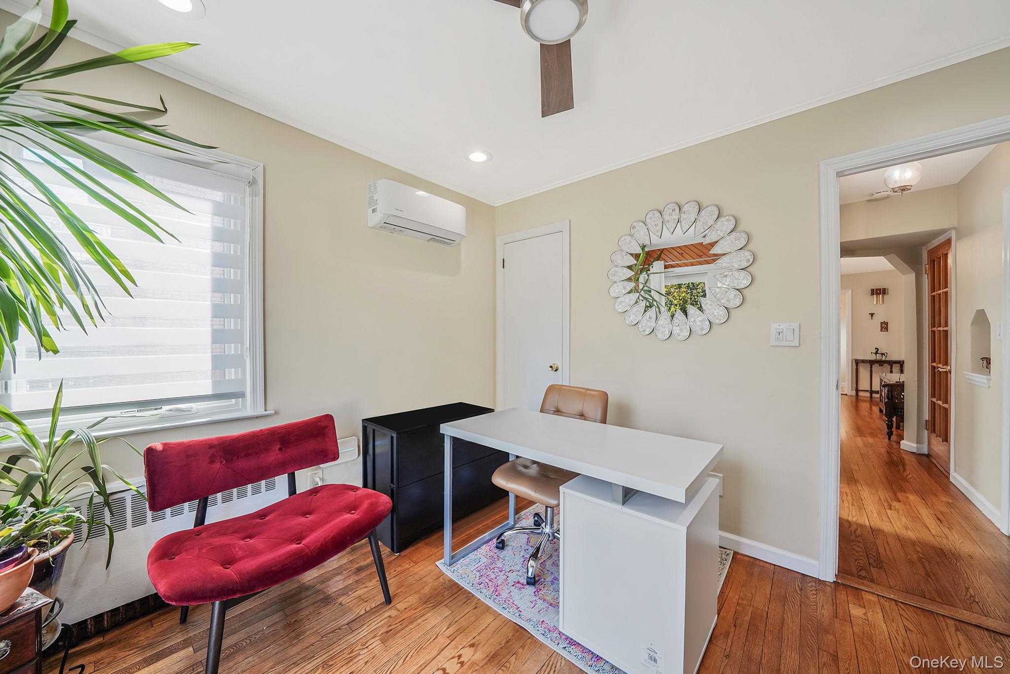 #16 photo, 8133 260th Street, クイーンズ区 Glen Oaks , NY 11004