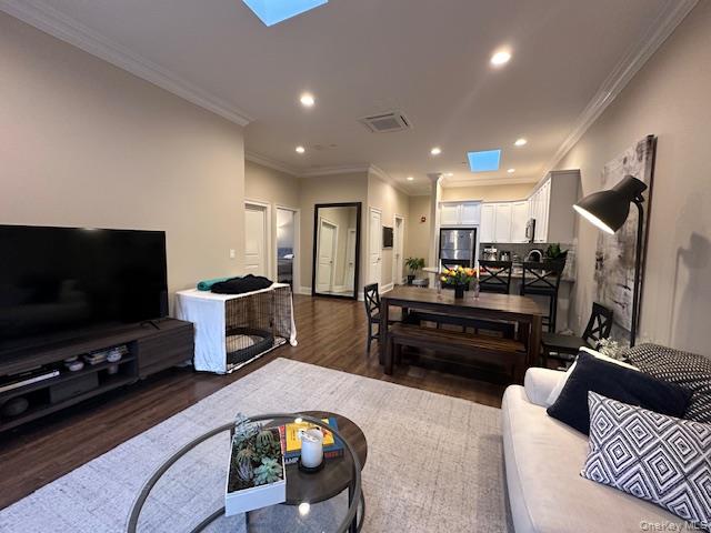 #5 photo, 50 Stewart Avenue, Huntington , NY 11743