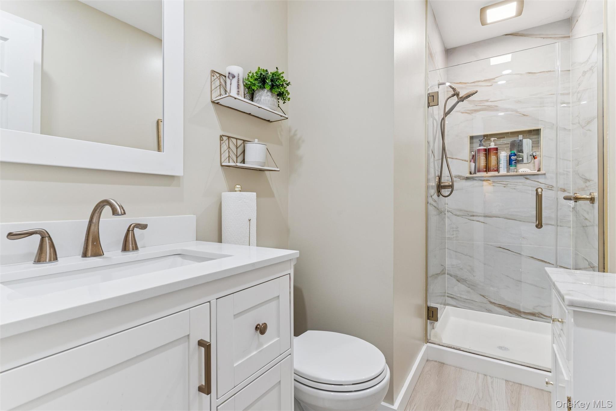 #11 photo, 22 Huntington Commons, 东长岛 Yaphank , NY 11980