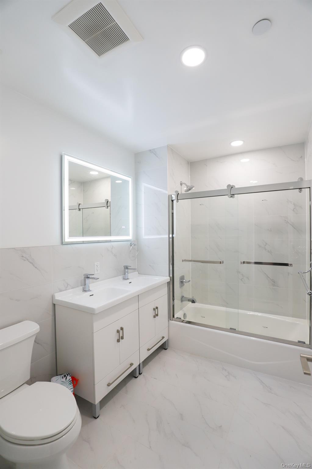 #8 photo, 42-78 Main Street, クイーンズ区 Flushing , NY 11355