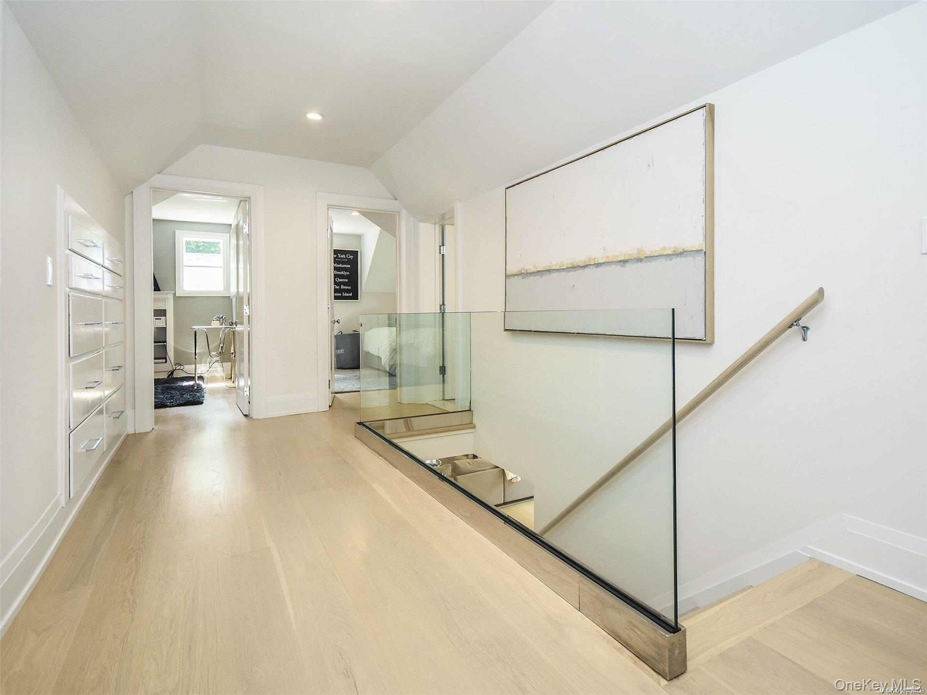 #19 photo, 79 Reid Avenue, Port Washington , NY 11050