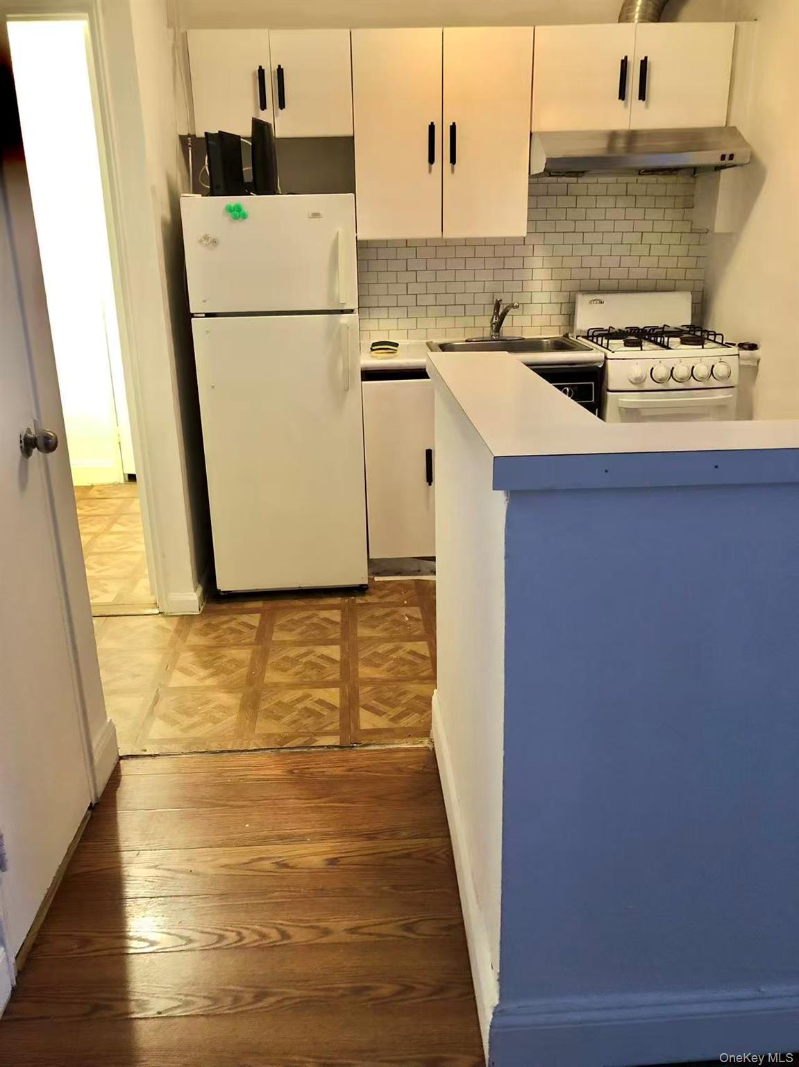 #4 photo, 150-25 72 nd Road, Kew Garden Hills , NY 11367