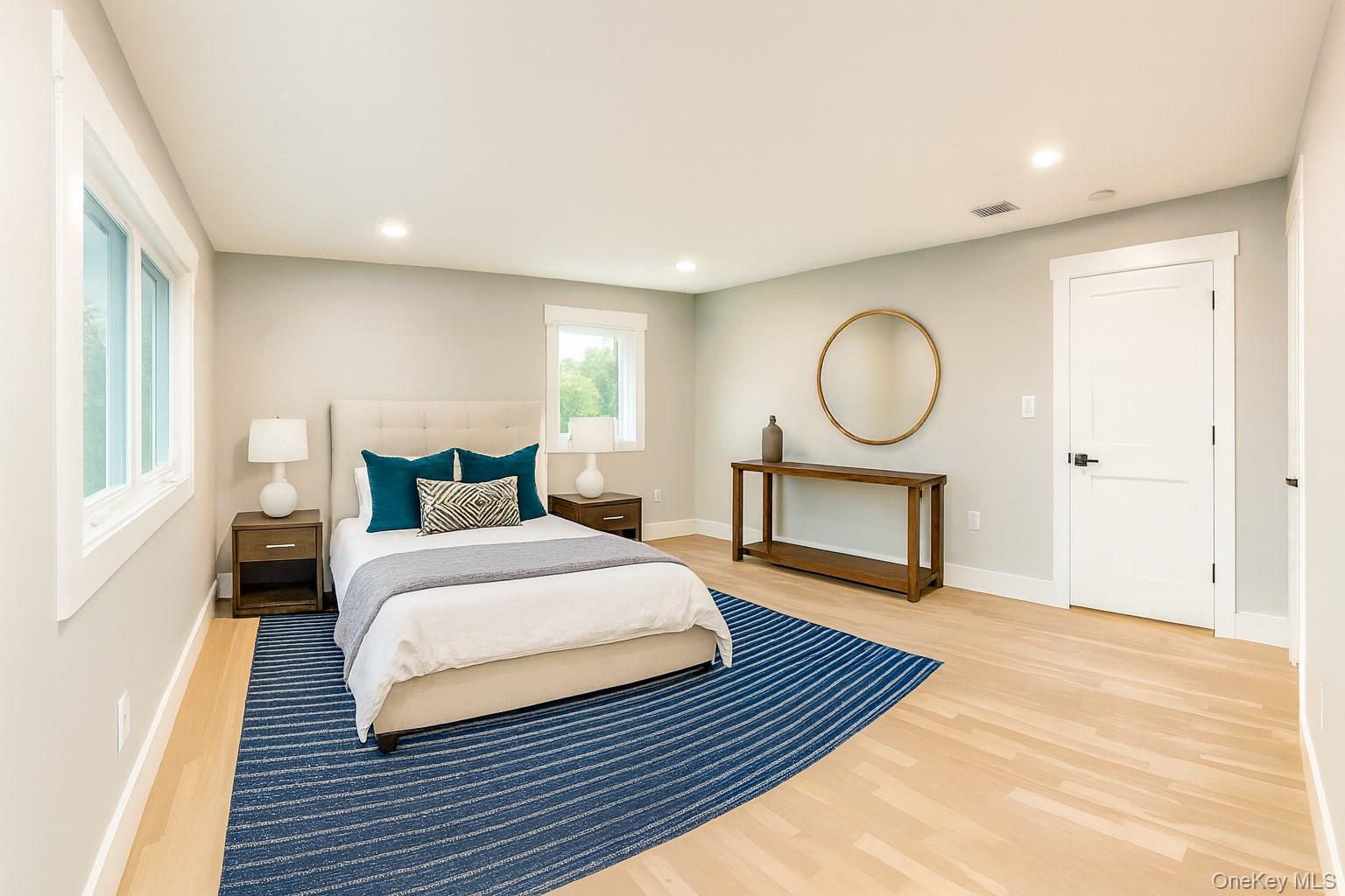 #17 photo, 2040 Wellington Court, ナッソー郡 Westbury , NY 11590