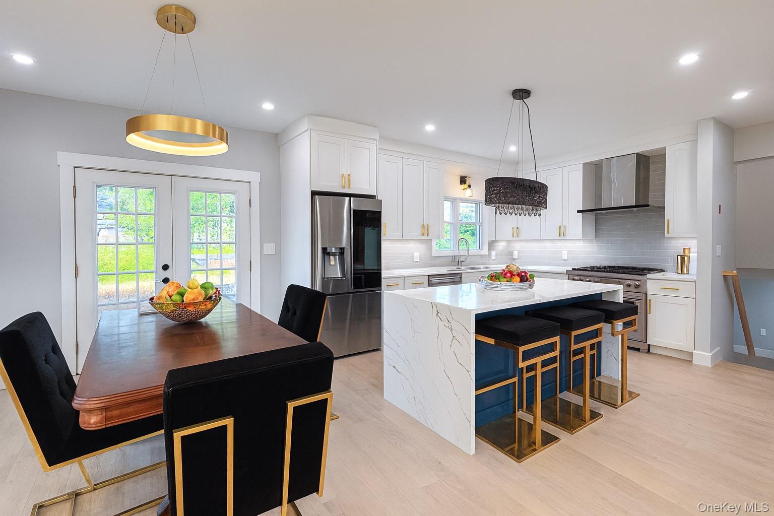 #3 photo, 2040 Wellington Court, ナッソー郡 Westbury , NY 11590