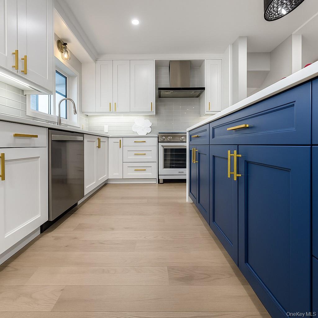 #5 photo, 2040 Wellington Court, ナッソー郡 Westbury , NY 11590