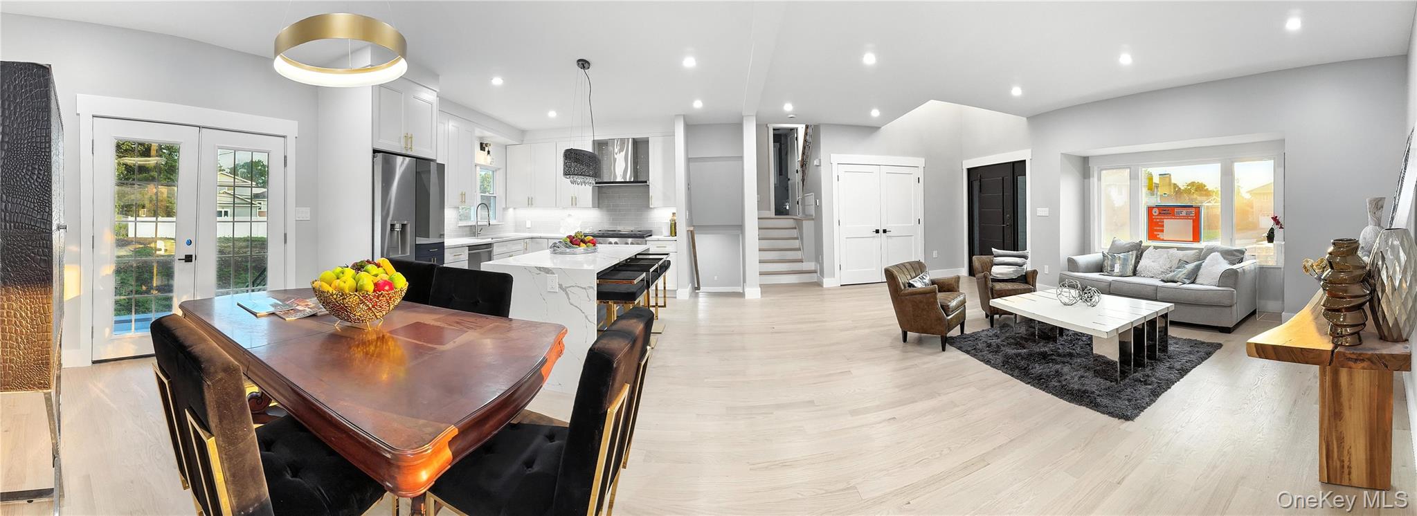 #9 photo, 2040 Wellington Court, ナッソー郡 Westbury , NY 11590