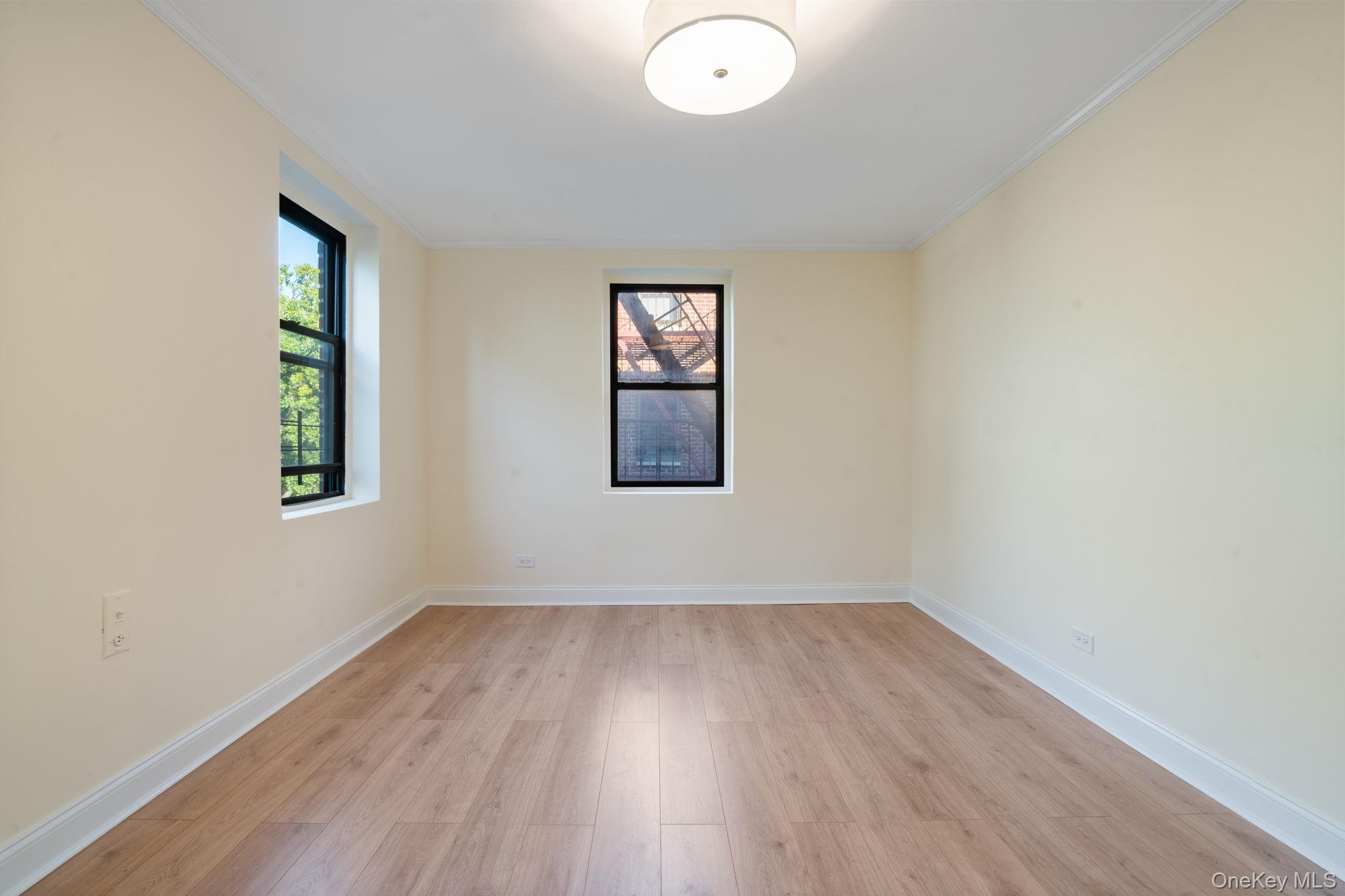 #18 photo, 32-25 88 St., クイーンズ区 East Elmhurst , NY 11369