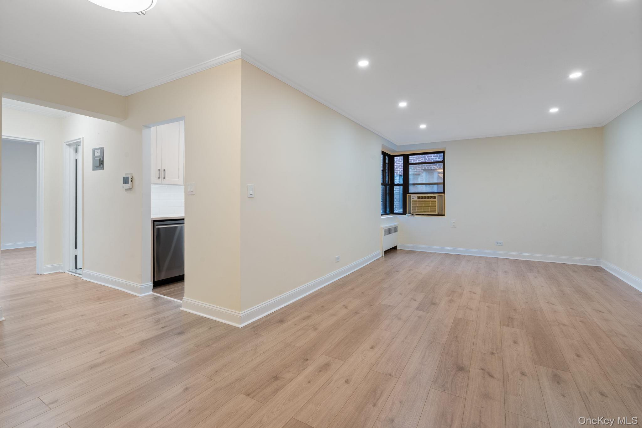 #5 photo, 32-25 88 St., クイーンズ区 East Elmhurst , NY 11369