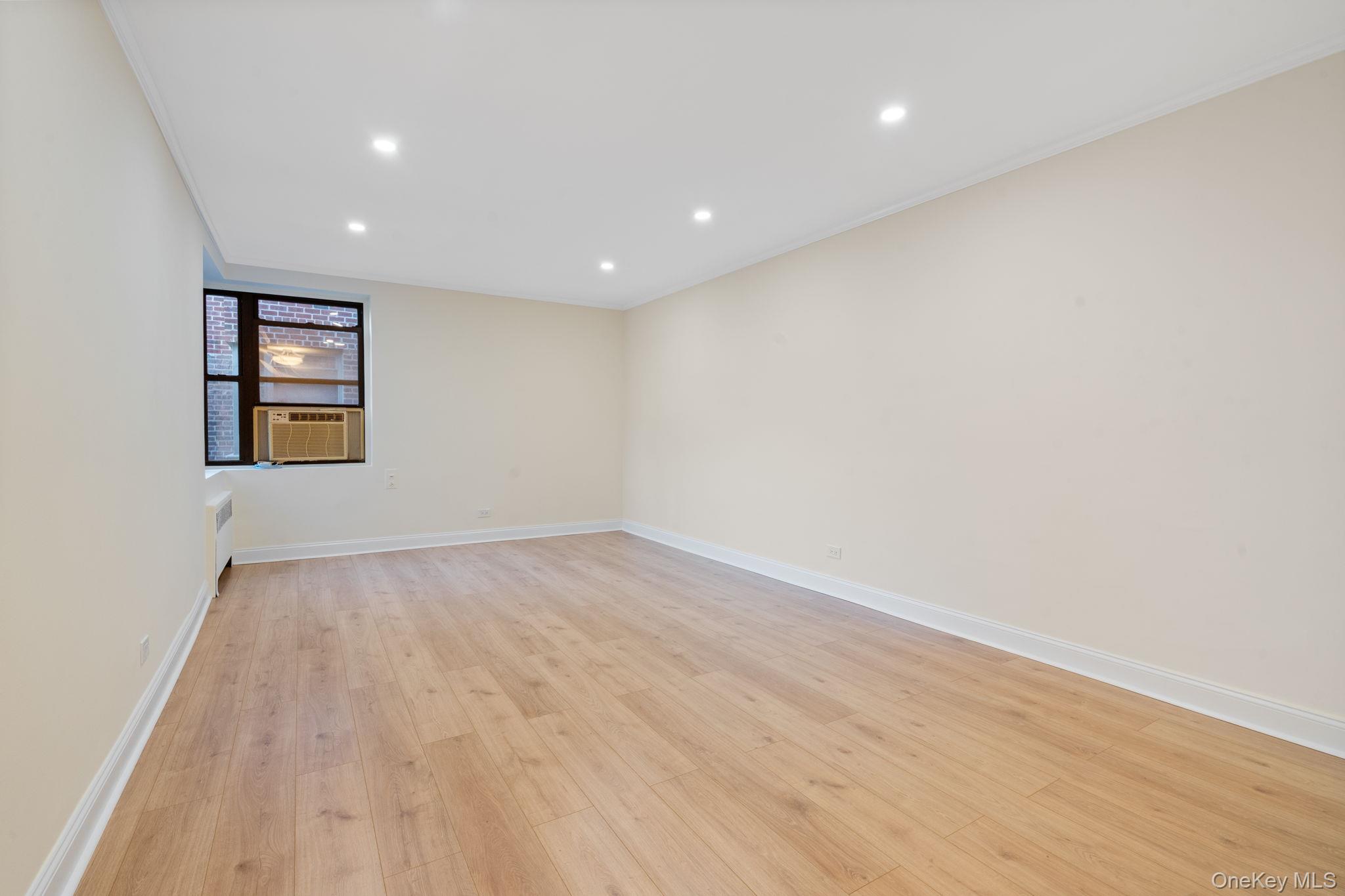 #6 photo, 32-25 88 St., クイーンズ区 East Elmhurst , NY 11369