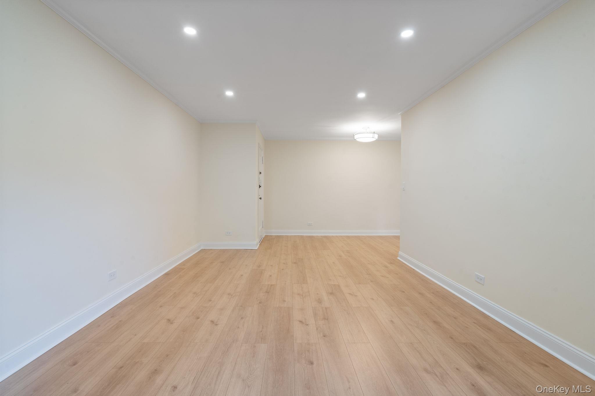 #7 photo, 32-25 88 St., クイーンズ区 East Elmhurst , NY 11369