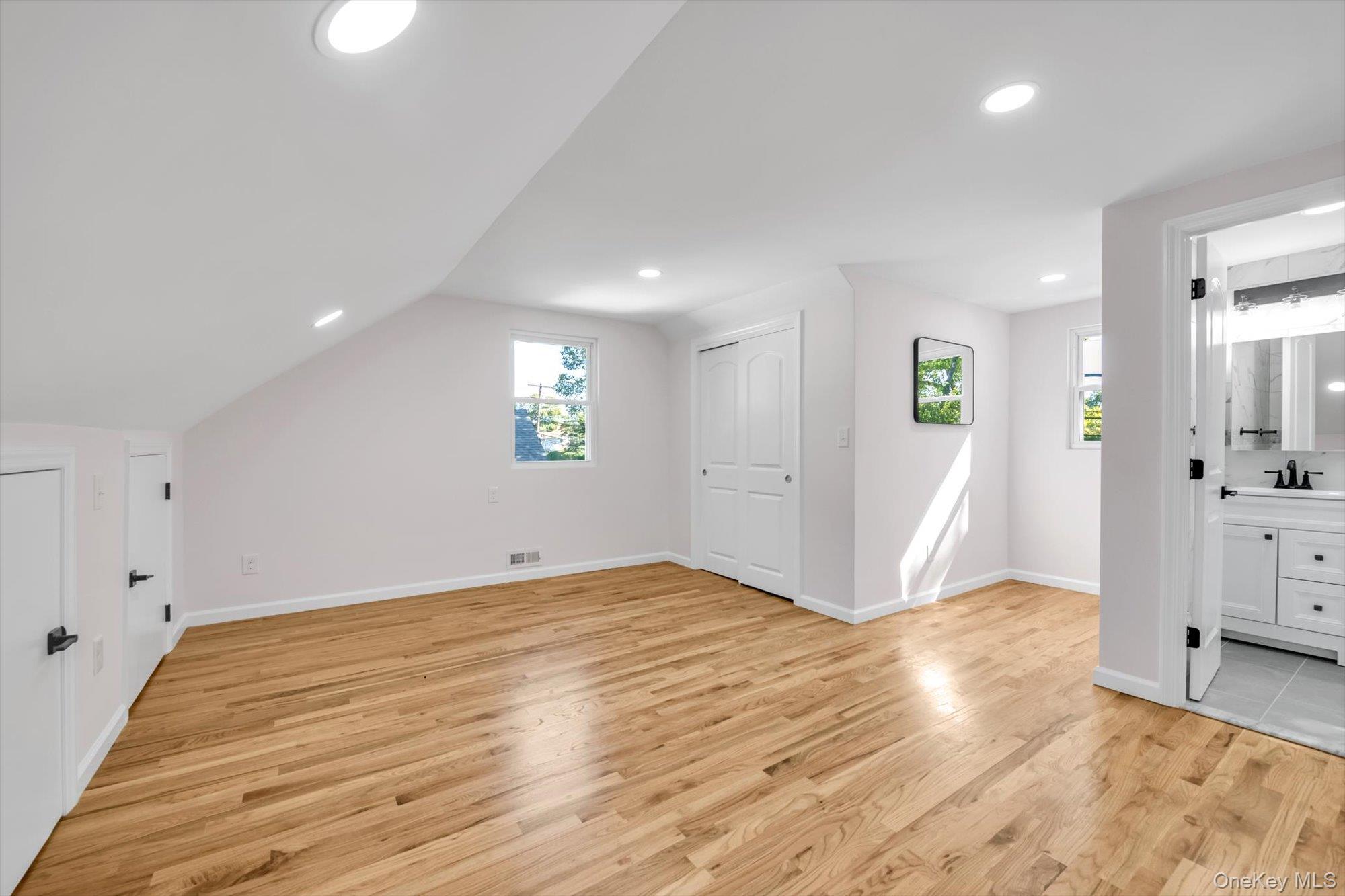 #12 photo, 1594 Union Avenue, ナッソー郡 Hewlett , NY 11557