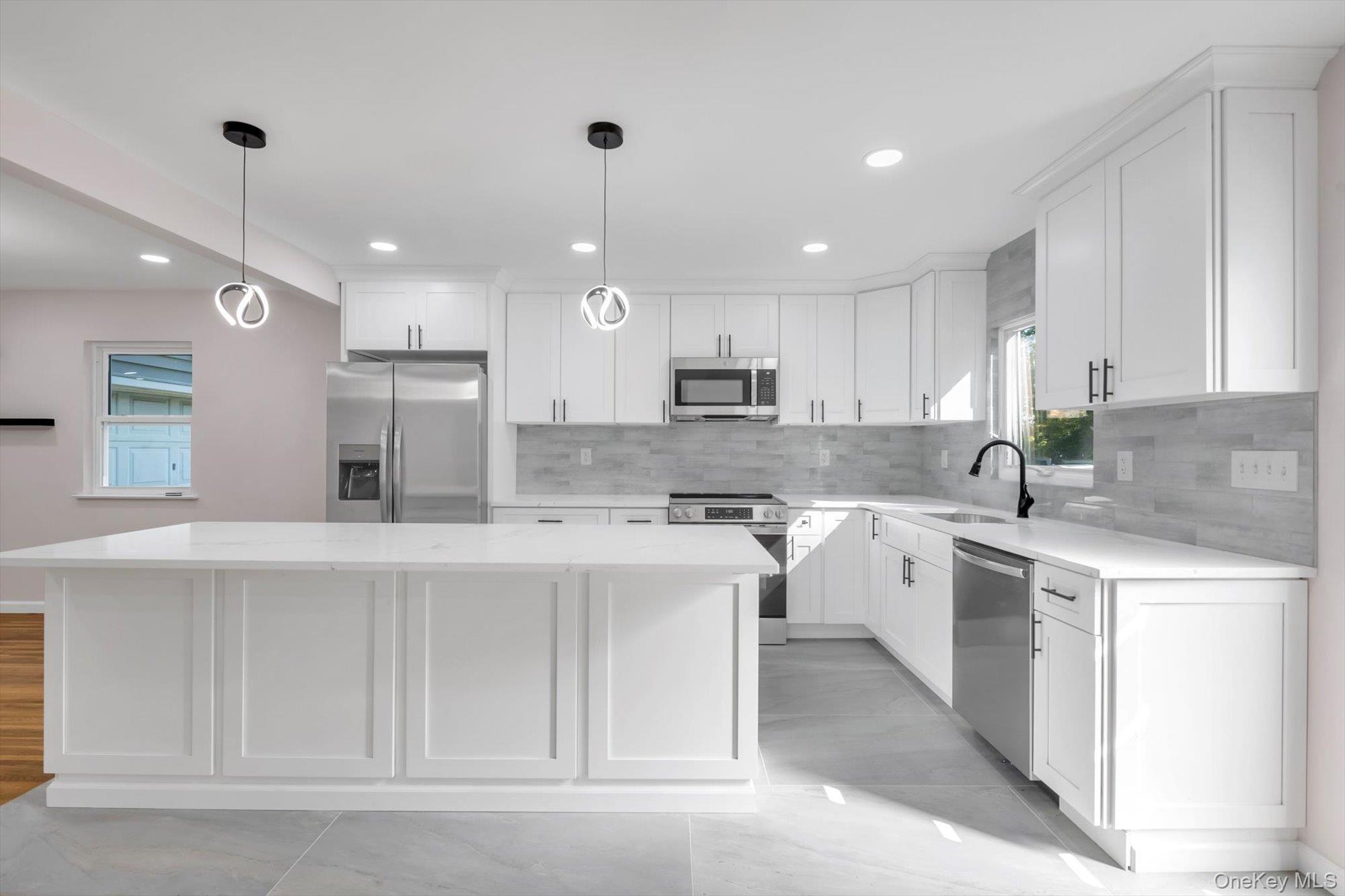 #3 photo, 1594 Union Avenue, ナッソー郡 Hewlett , NY 11557